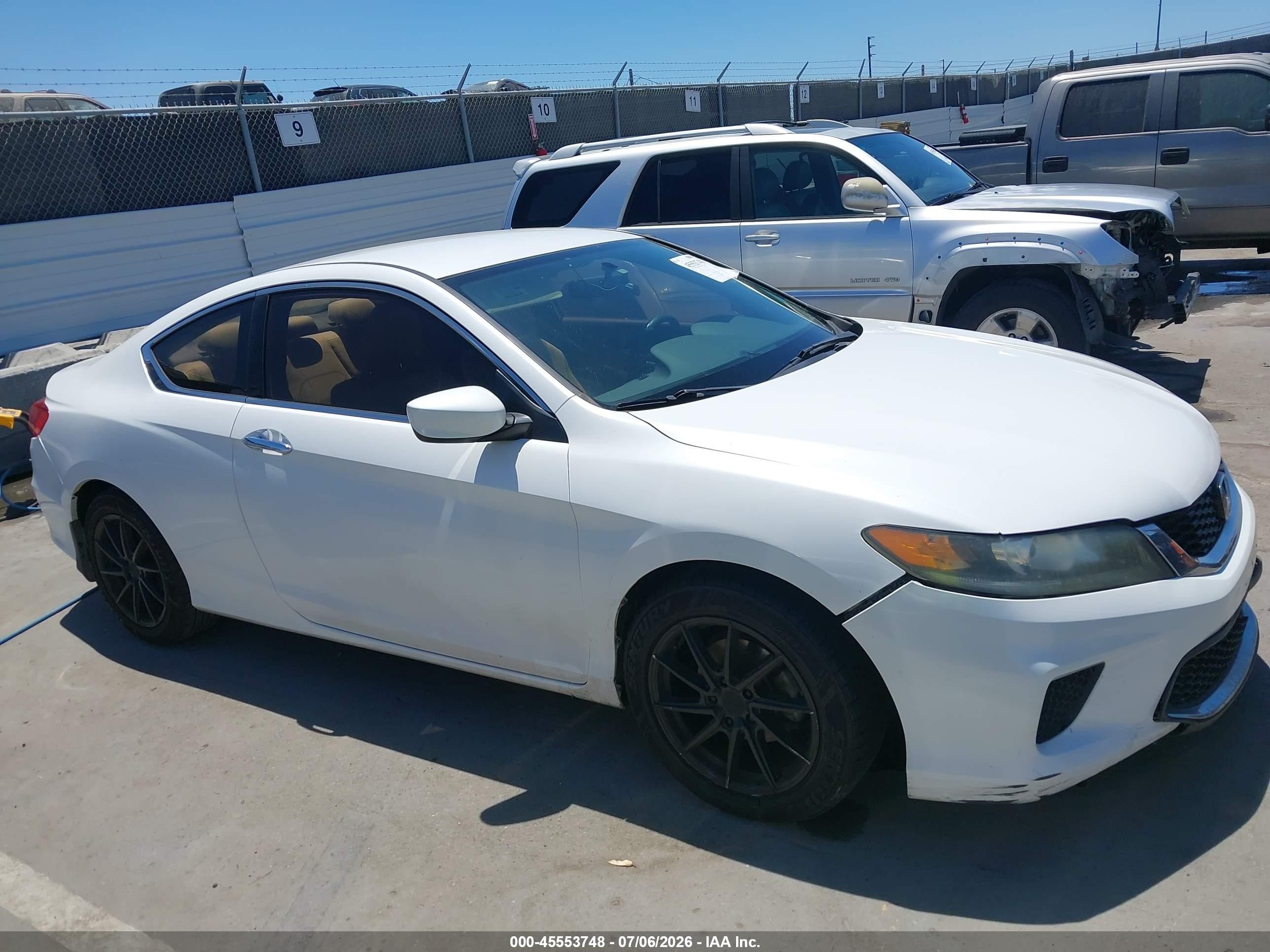 2015 Honda Accord Lx-s White vin: 1HGCT1B39FA004747