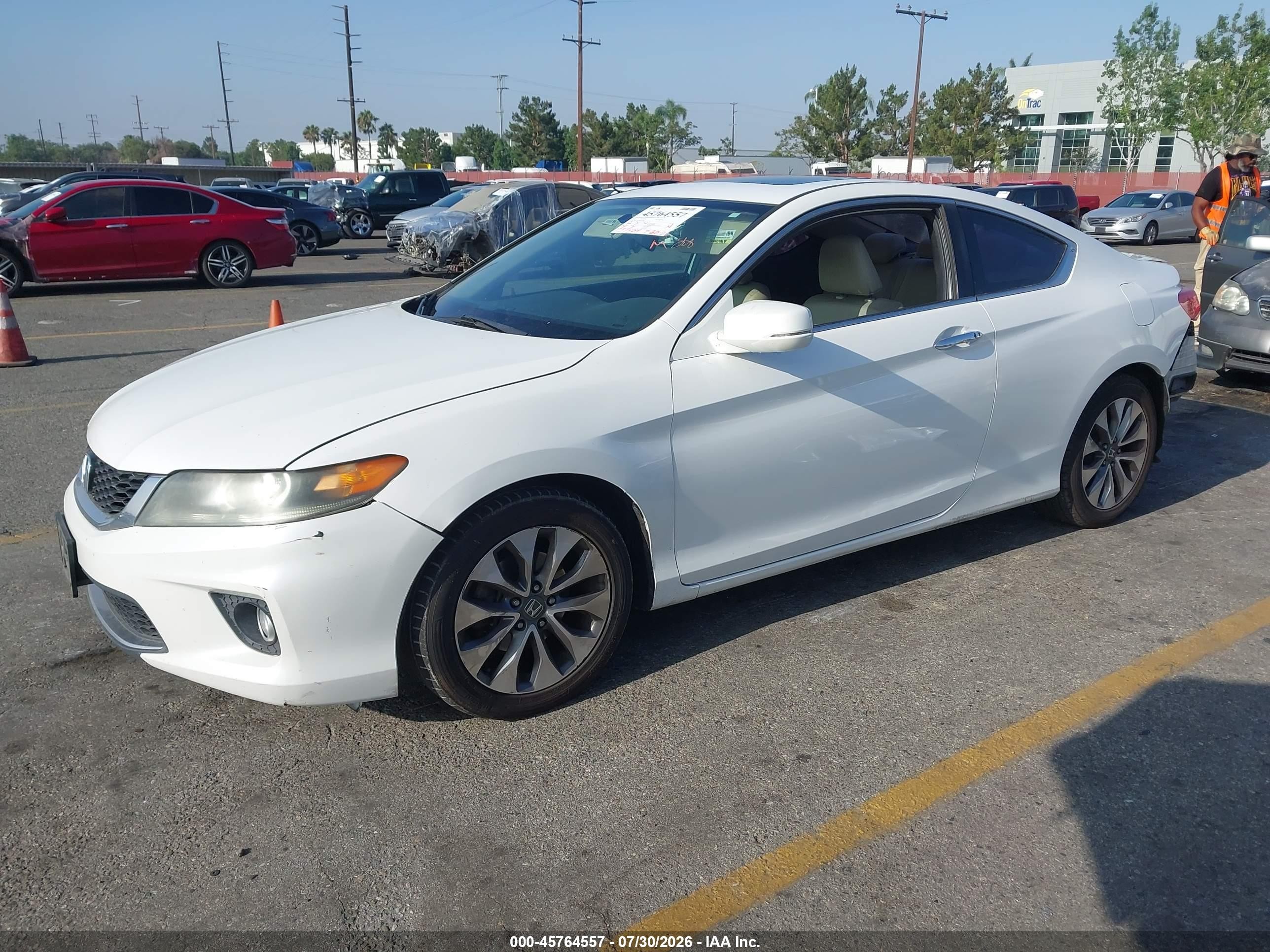 2015 Honda Accord Ex White vin: 1HGCT1B70FA014702