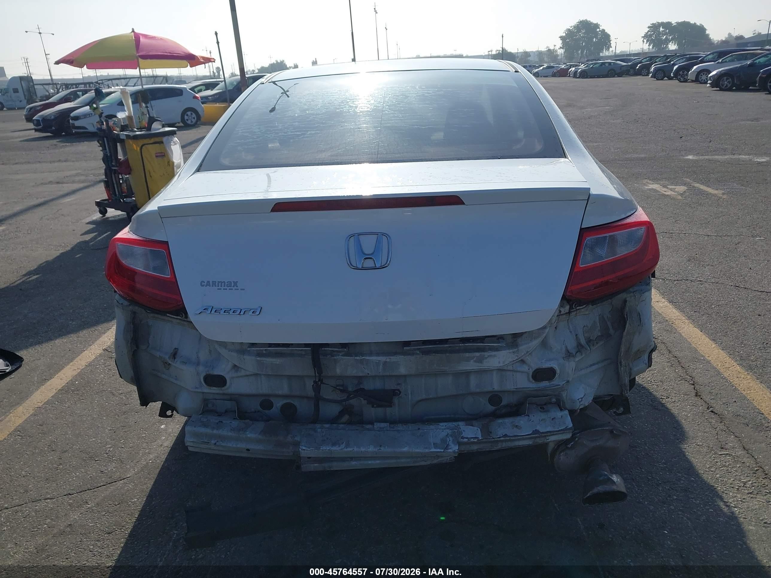 2015 Honda Accord Ex White vin: 1HGCT1B70FA014702