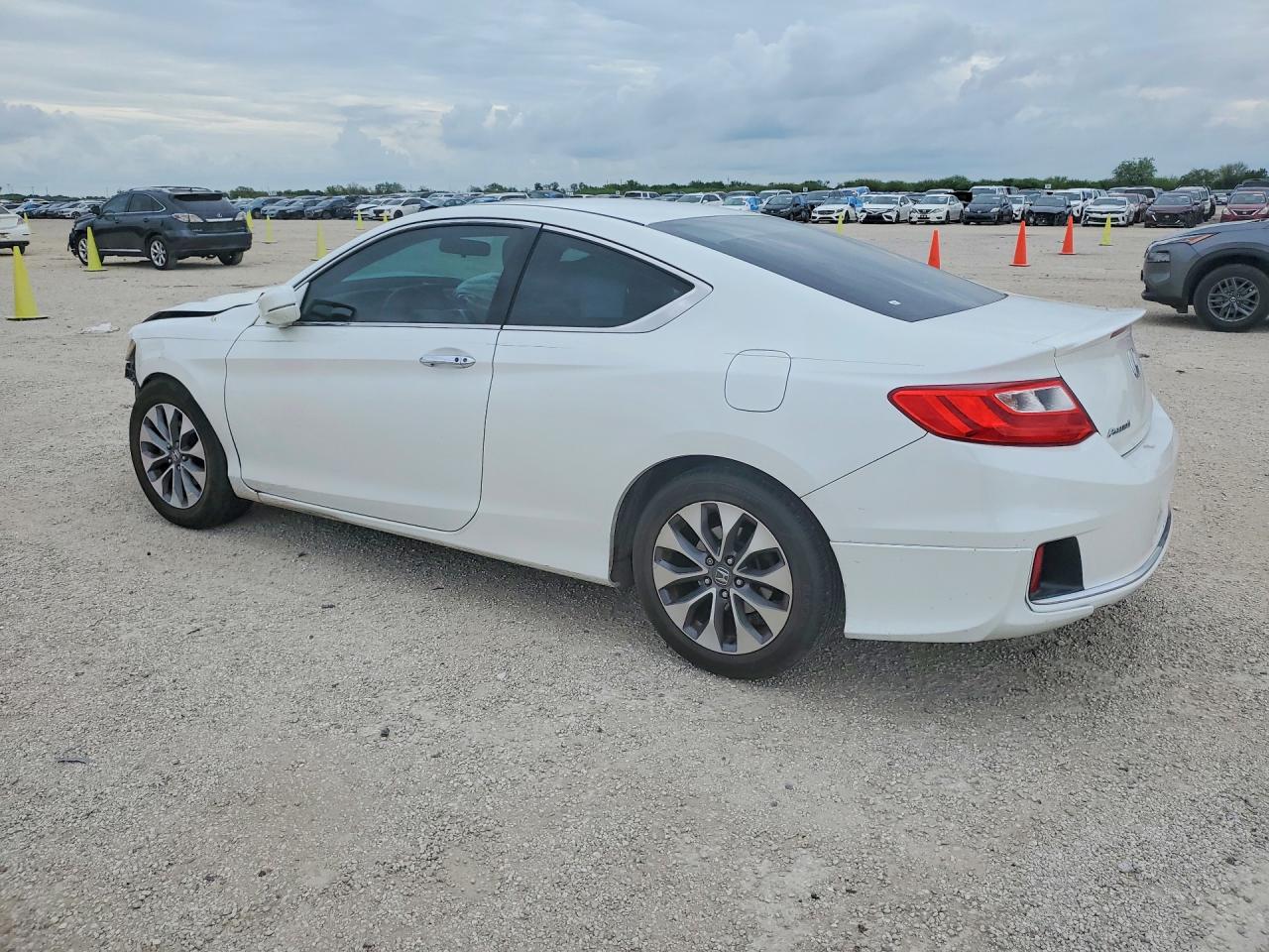 2013 Honda Accord Ex White vin: 1HGCT1B71DA005231