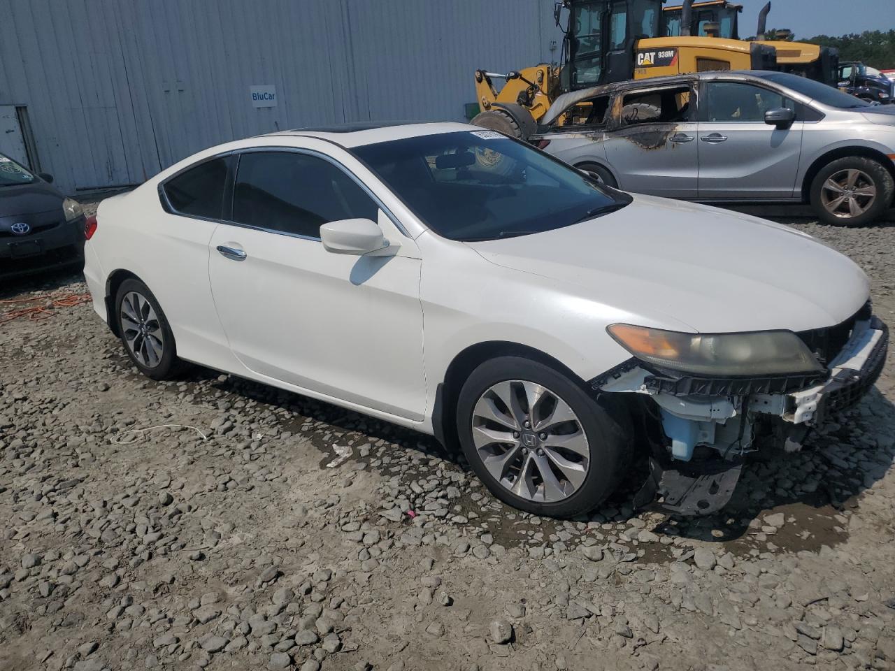 2014 Honda Accord Ex White vin: 1HGCT1B71EA013850