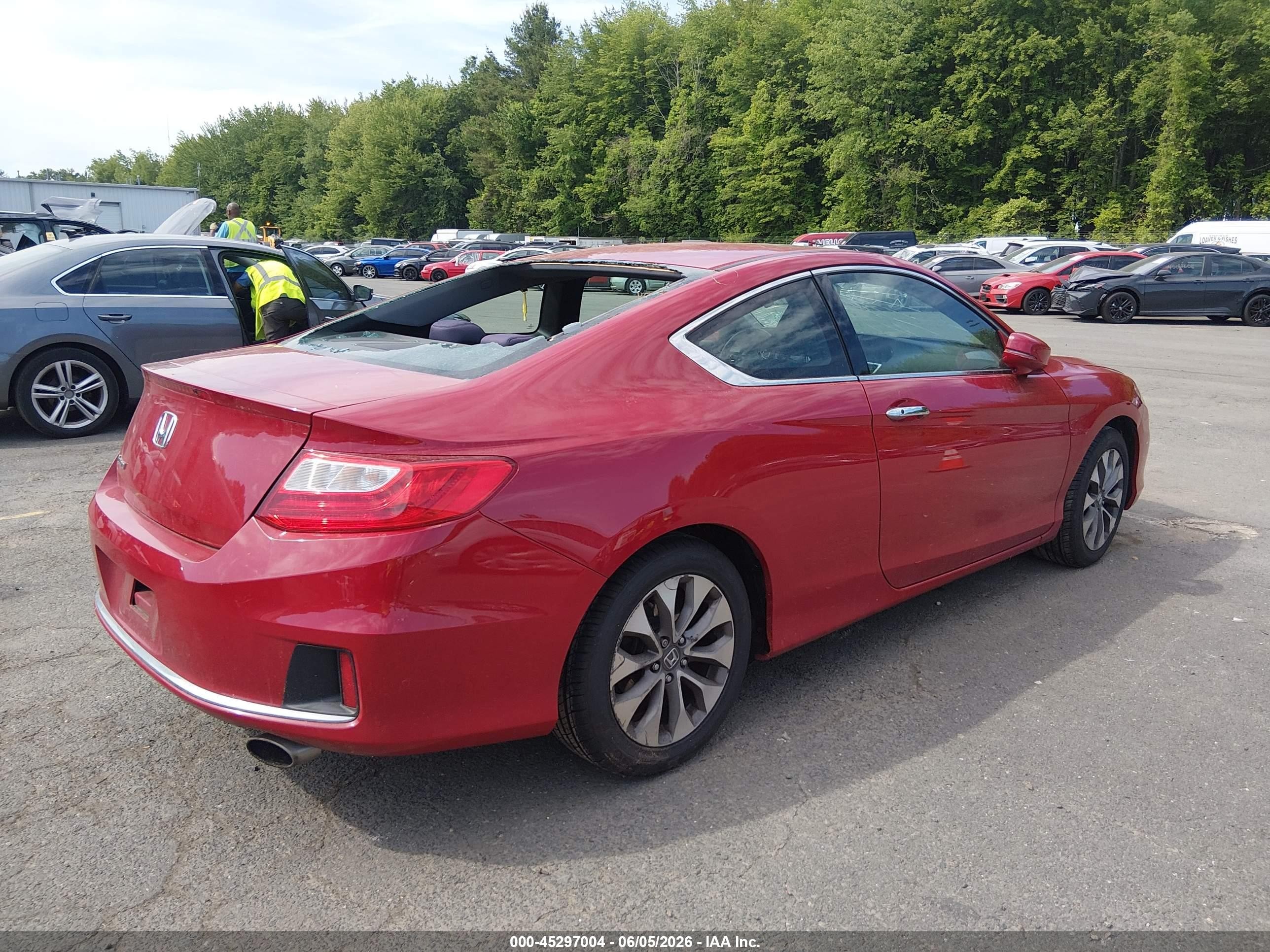 2015 Honda Accord Ex Red vin: 1HGCT1B71FA006530