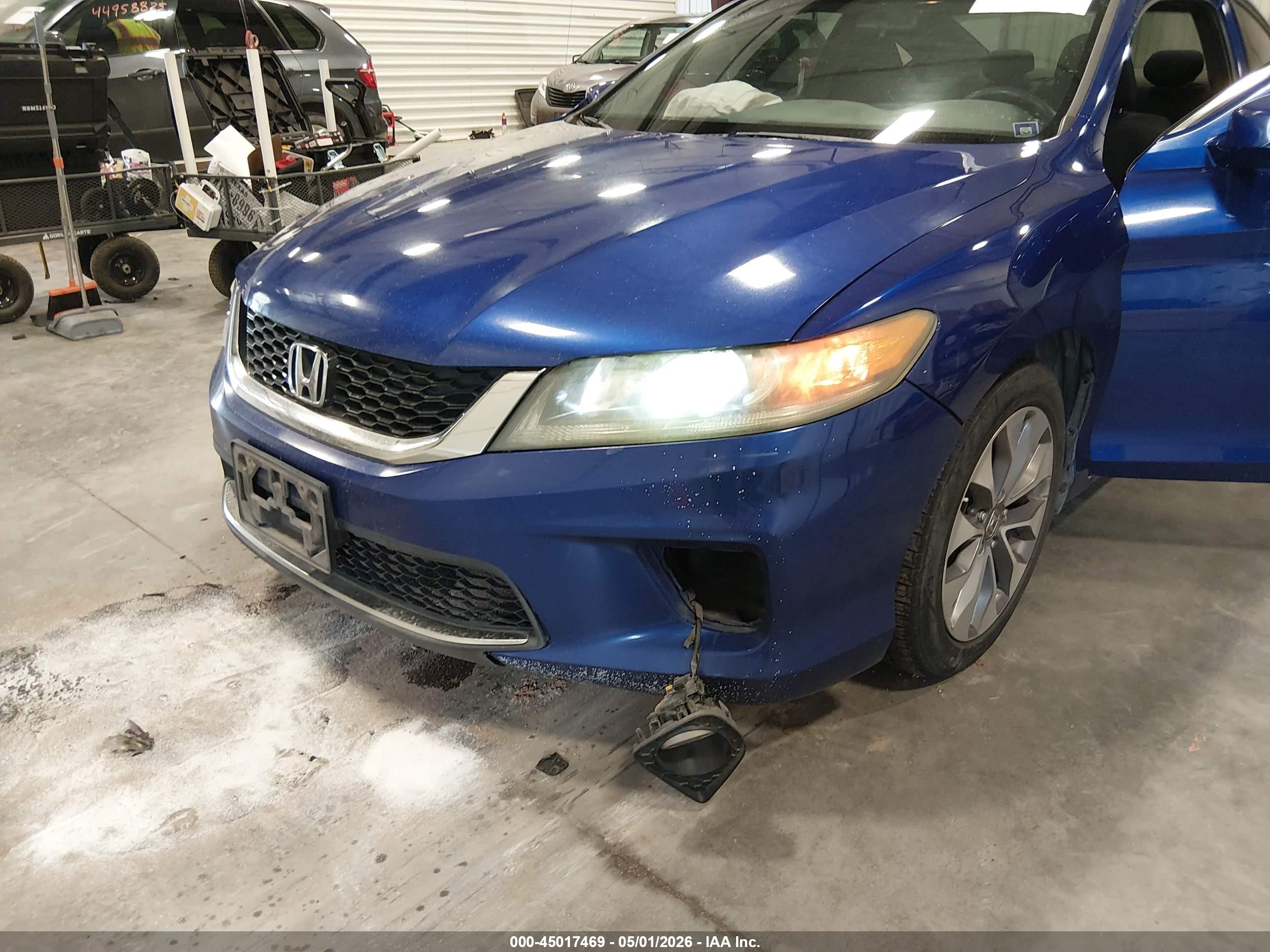 2015 Honda Accord Ex Blue vin: 1HGCT1B71FA006804