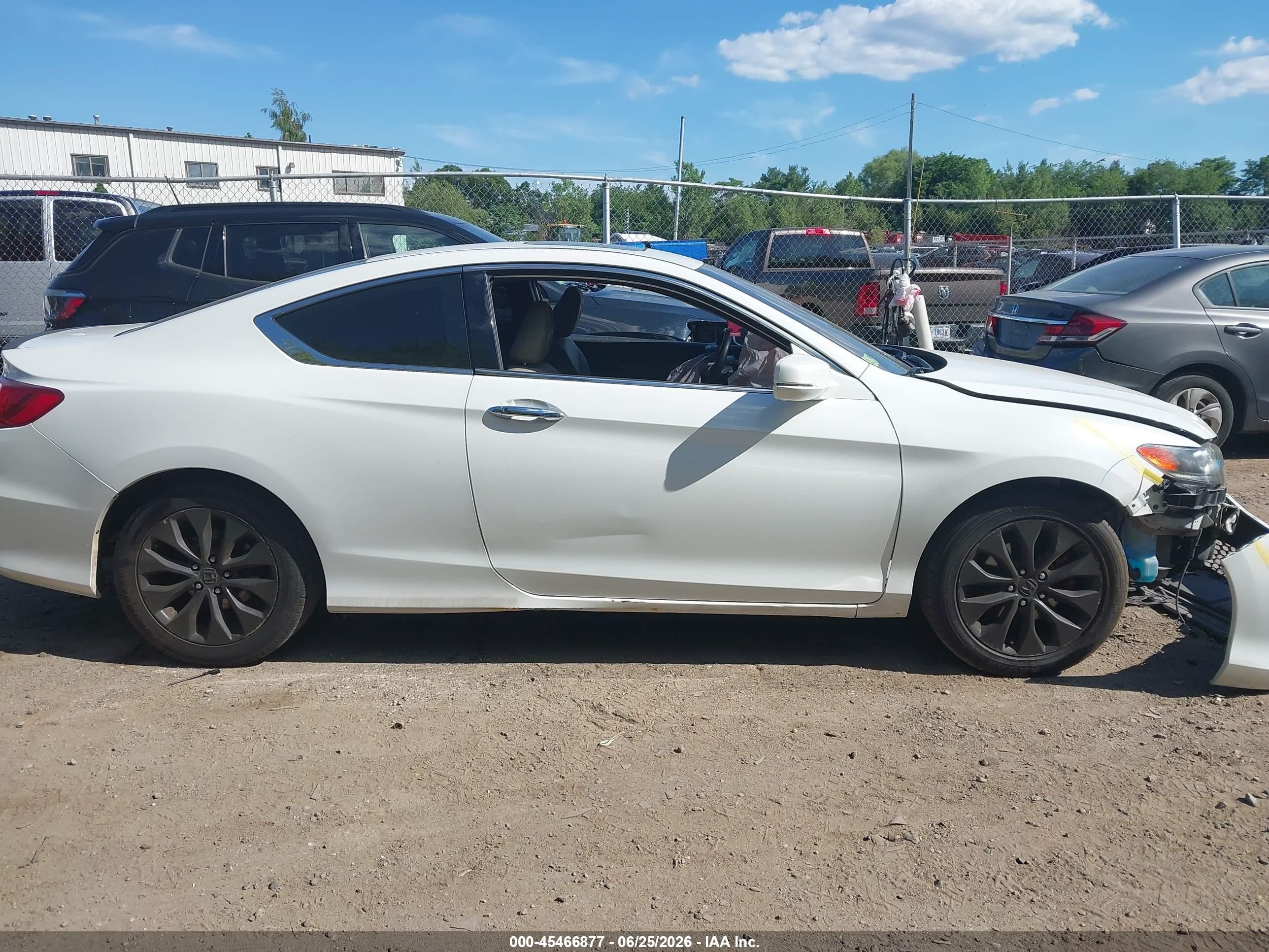 2013 Honda Accord Ex White vin: 1HGCT1B73DA011015