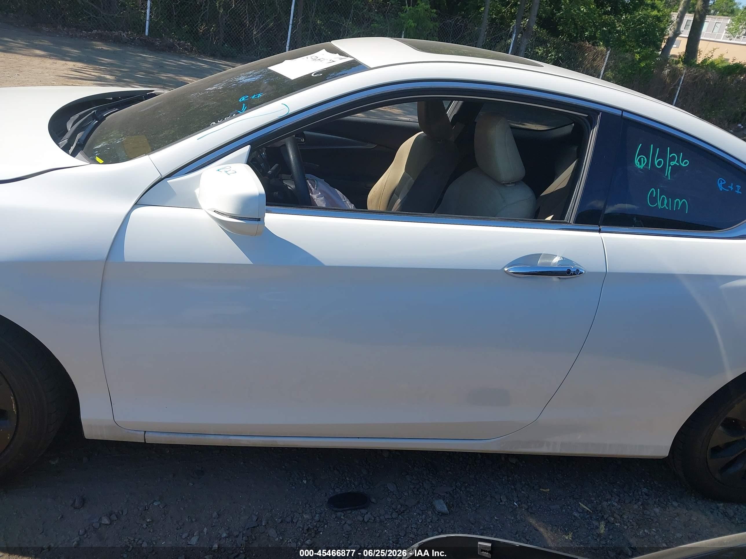 2013 Honda Accord Ex White vin: 1HGCT1B73DA011015
