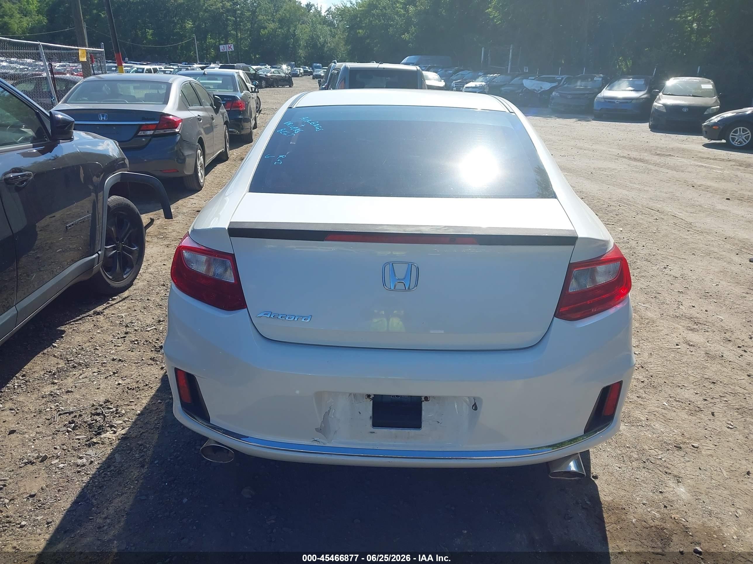2013 Honda Accord Ex White vin: 1HGCT1B73DA011015