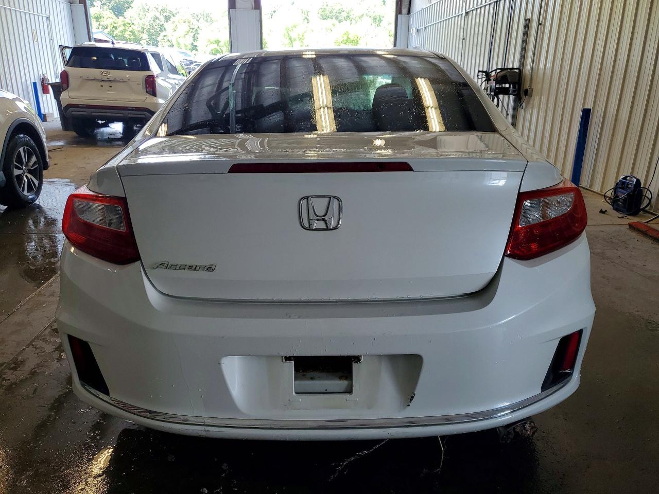 2013 Honda Accord Ex White vin: 1HGCT1B73DA017459