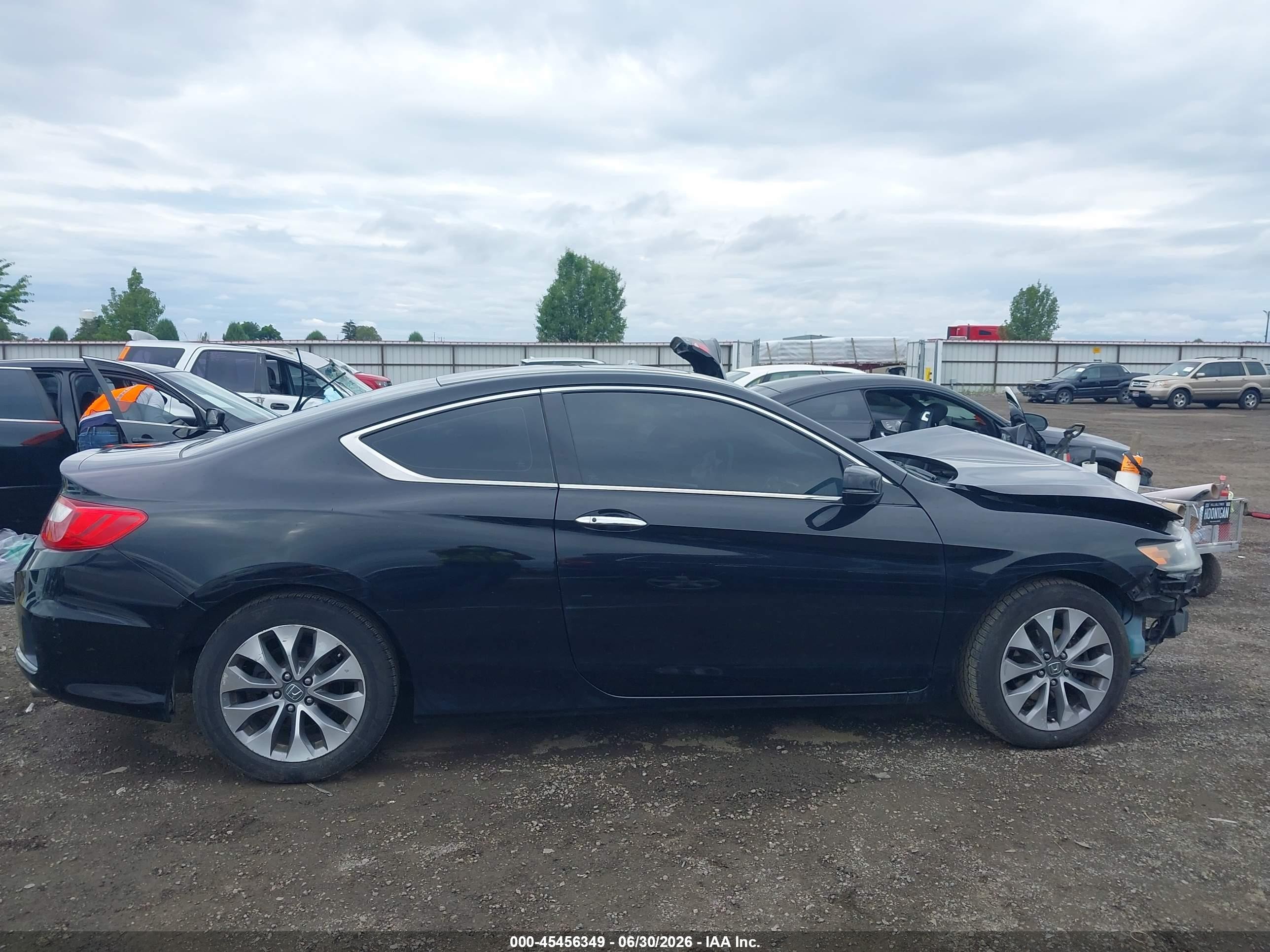2014 Honda Accord Ex Черный vin: 1HGCT1B74EA008156