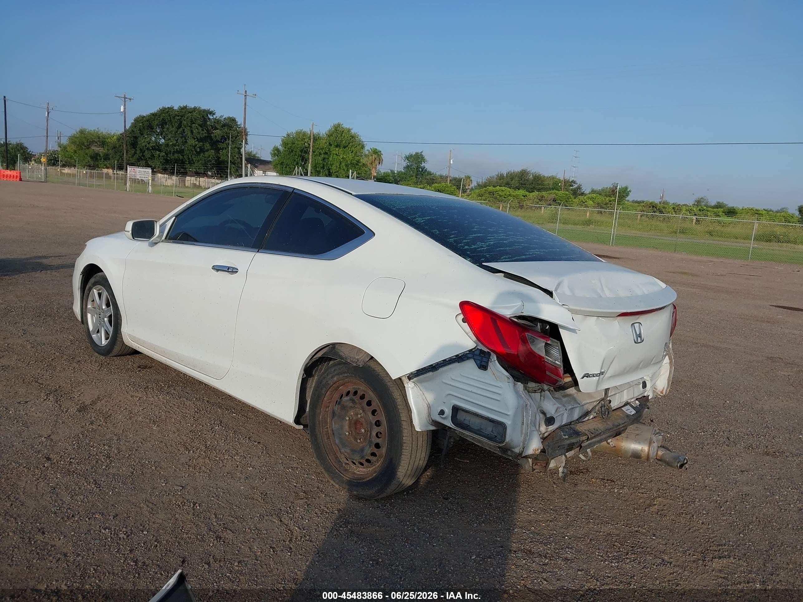 2014 Honda Accord Ex White vin: 1HGCT1B74EA011817