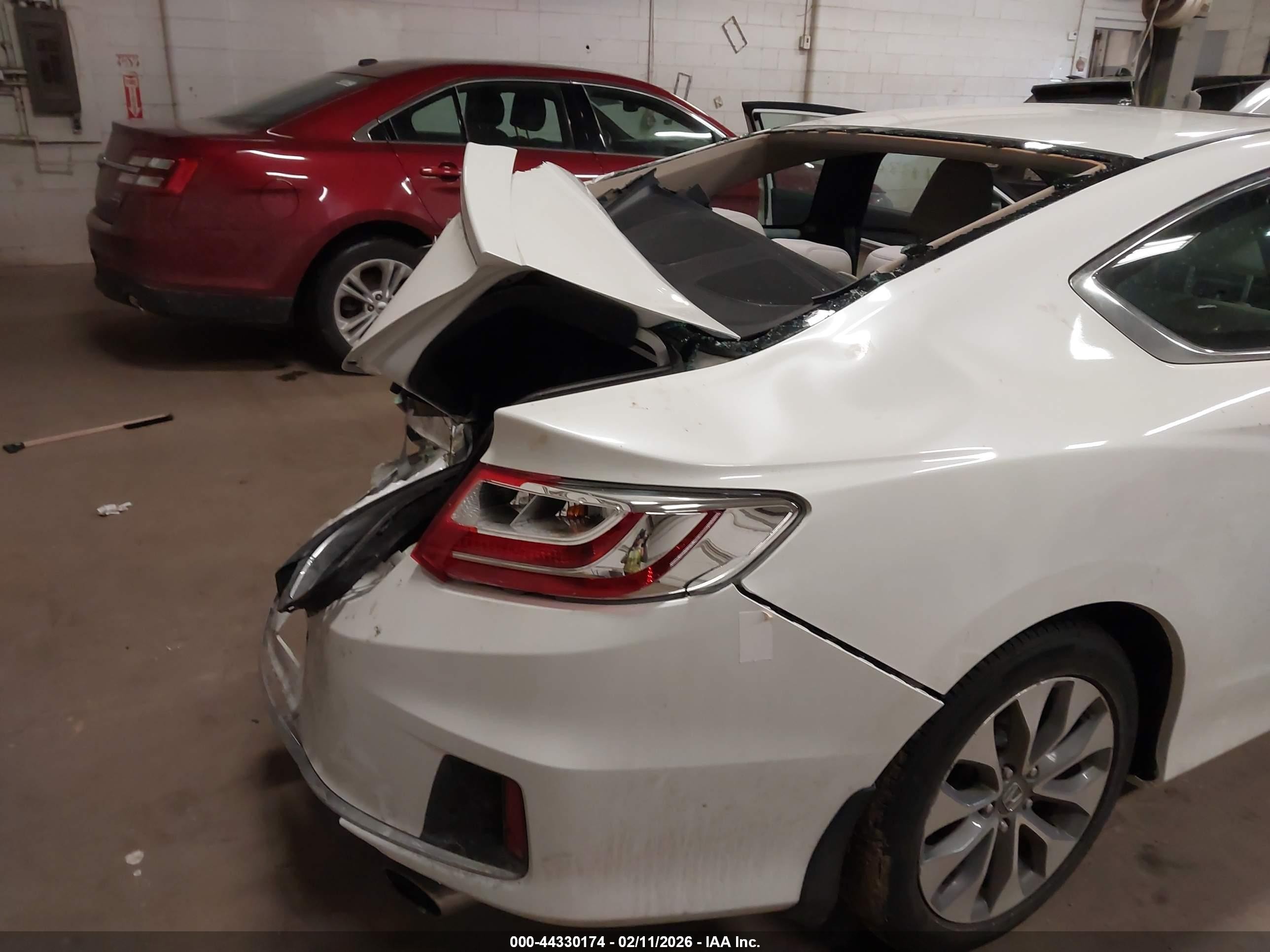 2013 Honda Accord Ex White vin: 1HGCT1B75DA020119