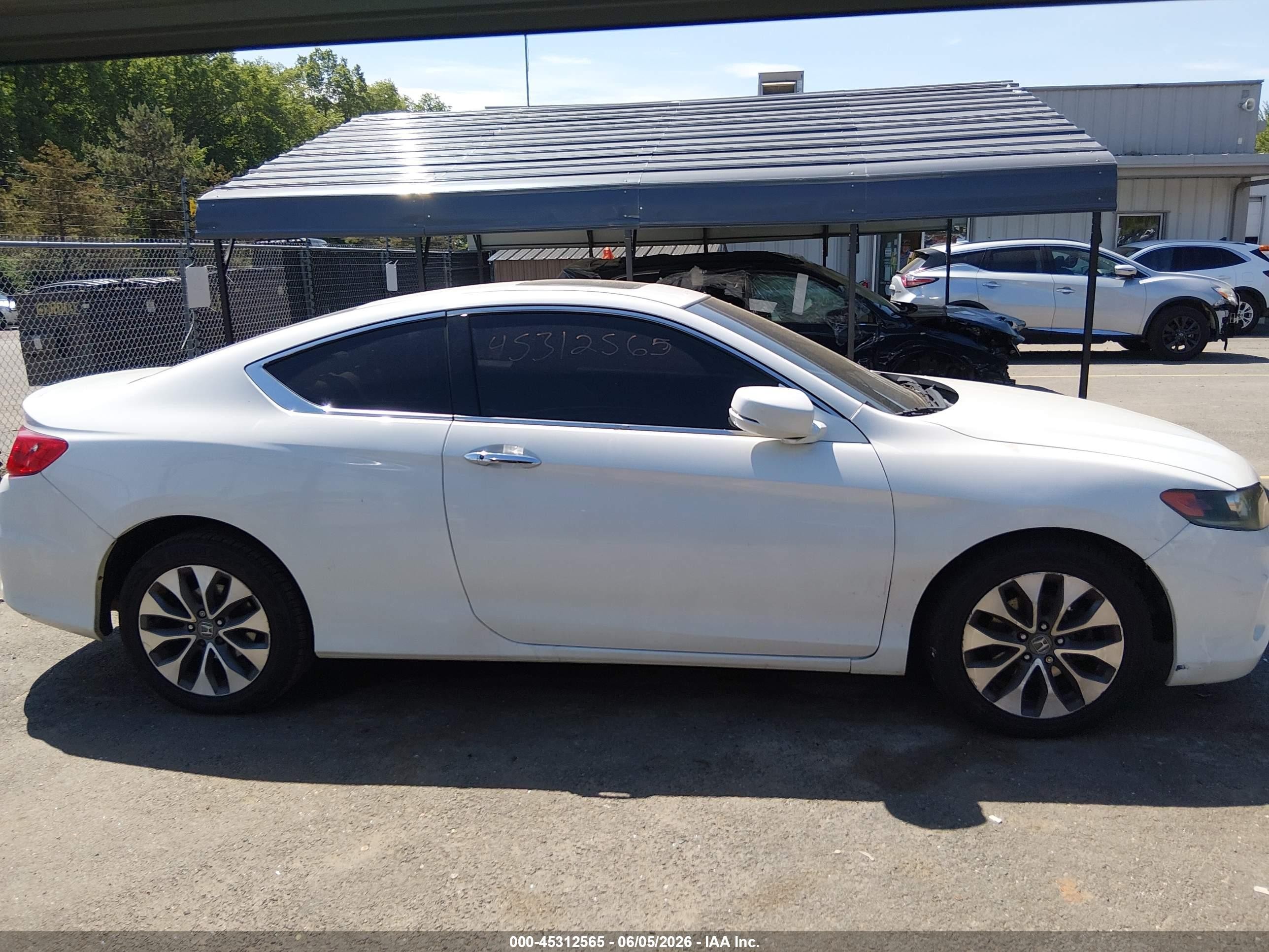 2013 Honda Accord Ex White vin: 1HGCT1B78DA020468