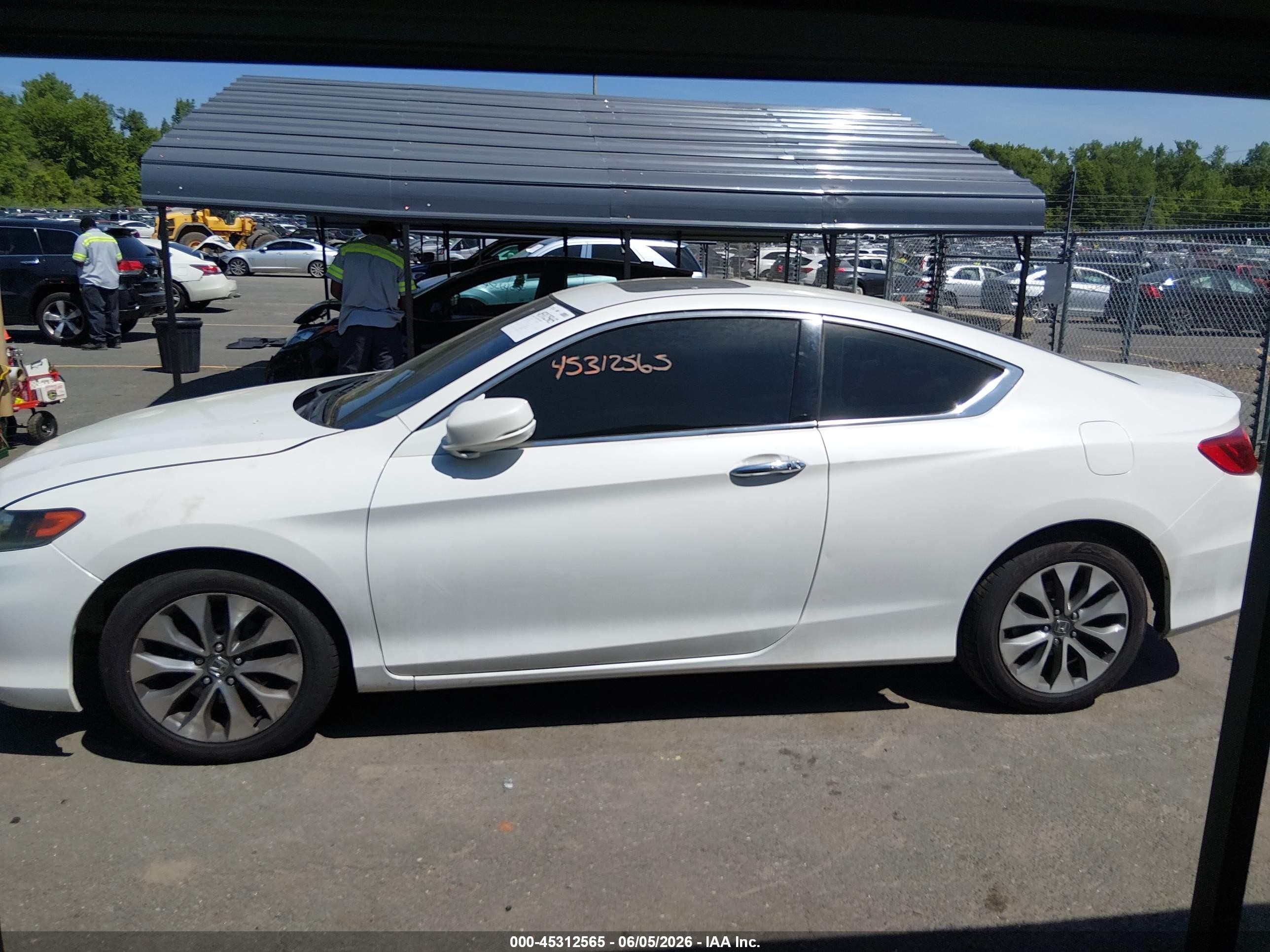 2013 Honda Accord Ex White vin: 1HGCT1B78DA020468