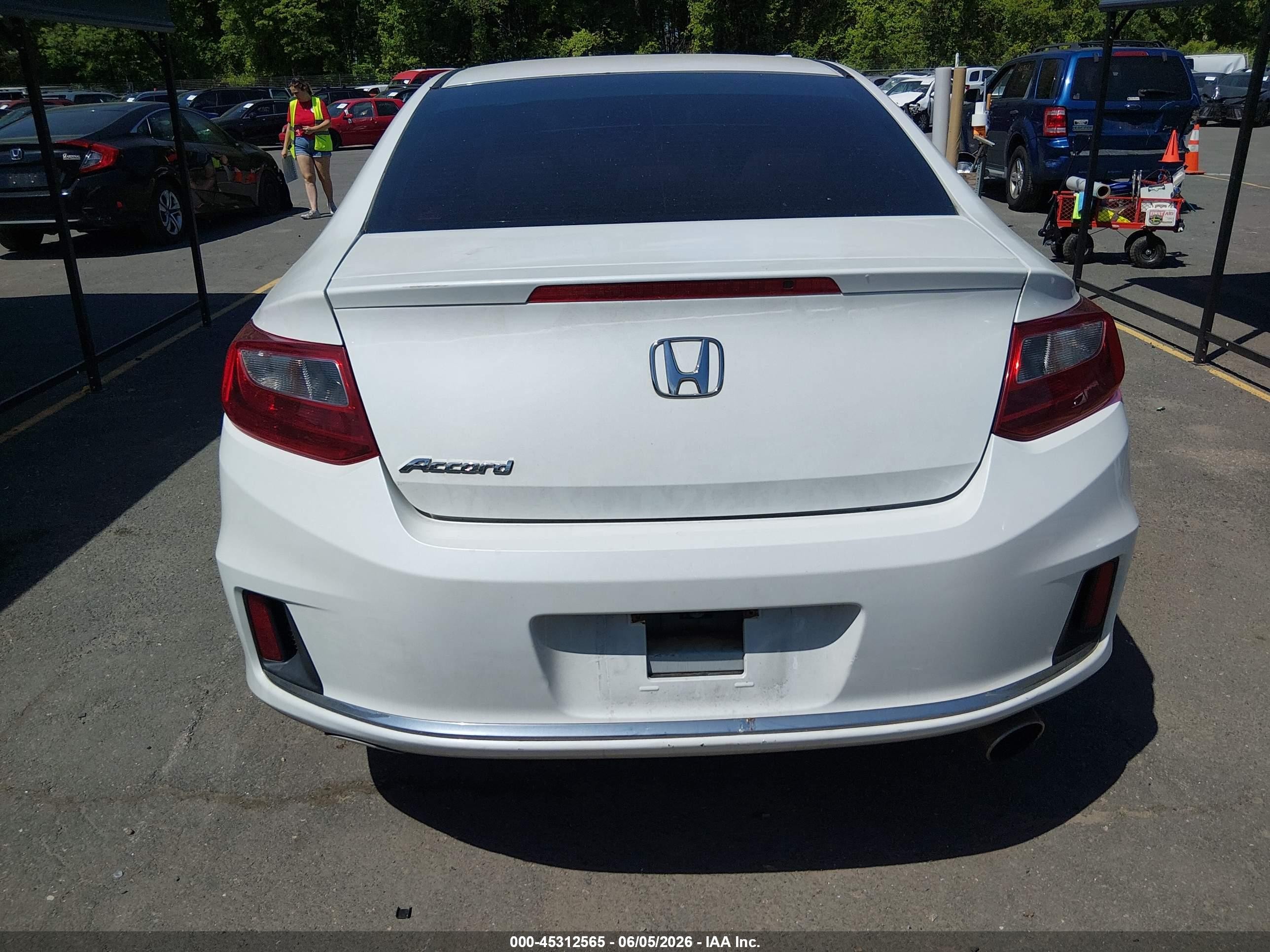 2013 Honda Accord Ex White vin: 1HGCT1B78DA020468