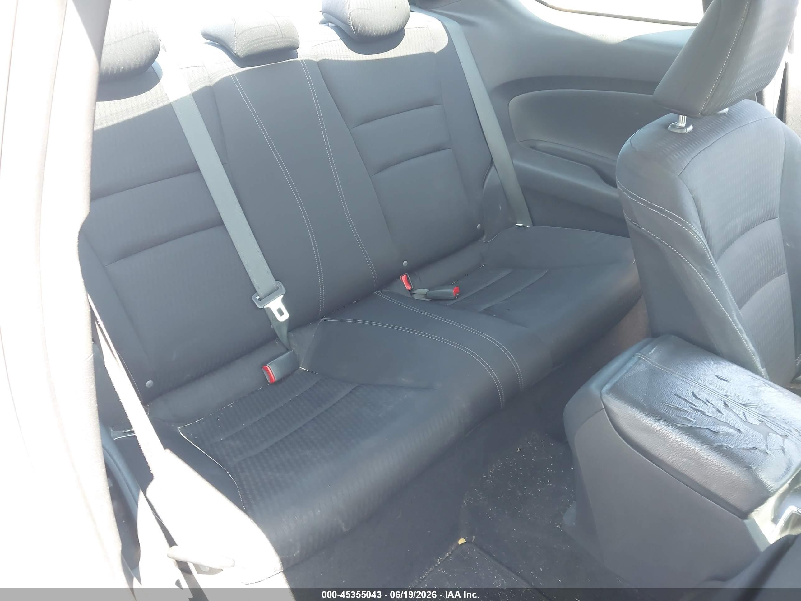 2014 Honda Accord Ex Серебряный vin: 1HGCT1B79EA016771
