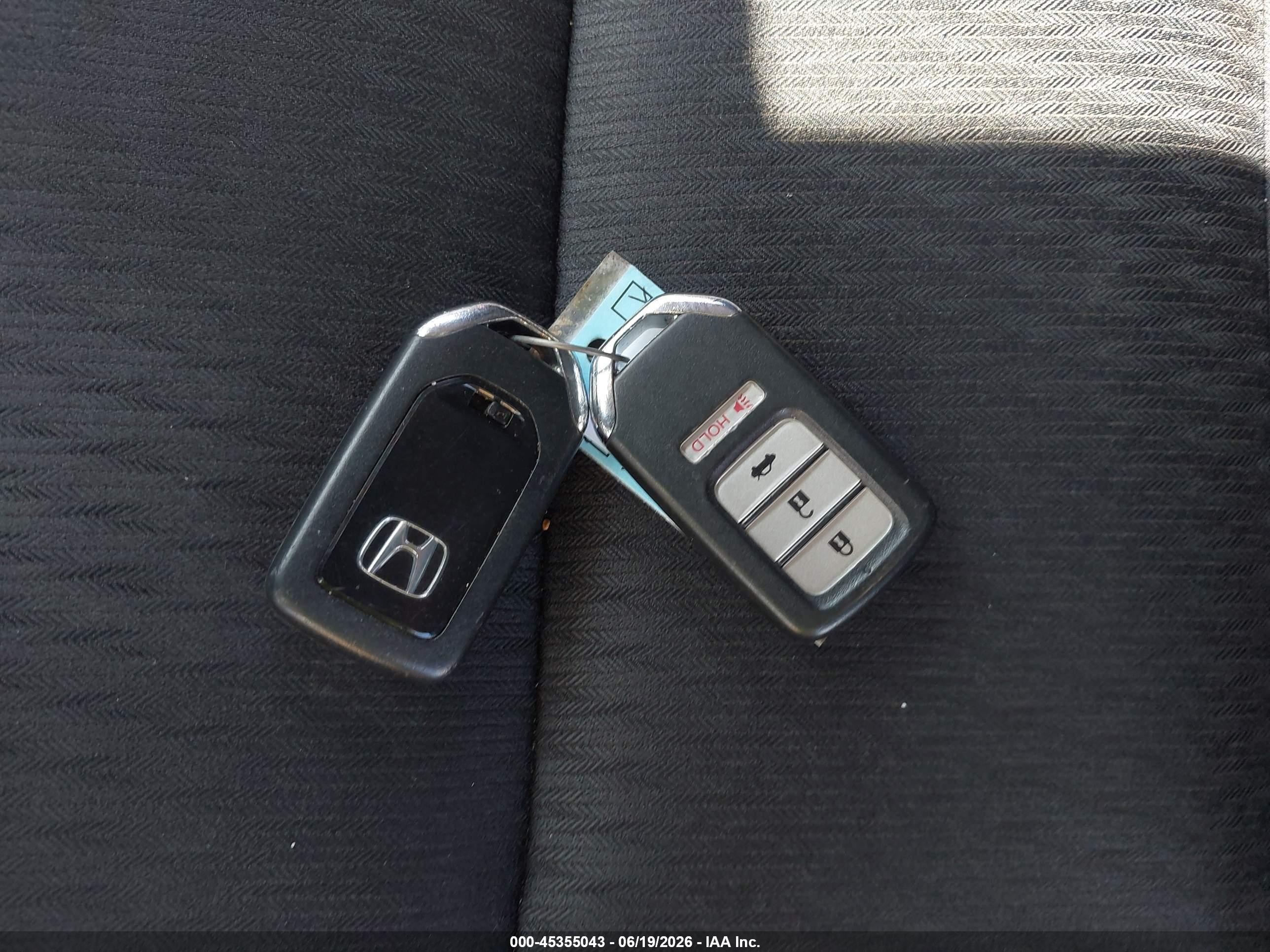 2014 Honda Accord Ex Серебряный vin: 1HGCT1B79EA016771
