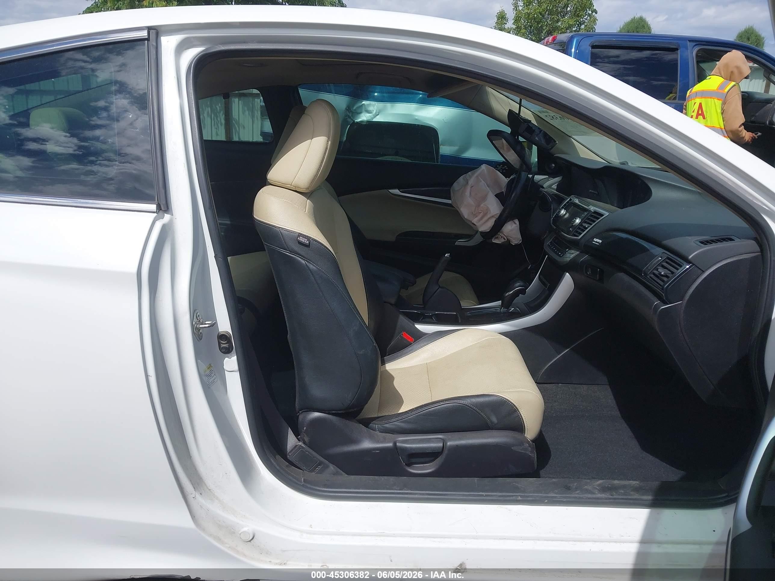2015 Honda Accord Ex-l White vin: 1HGCT1B85FA006037