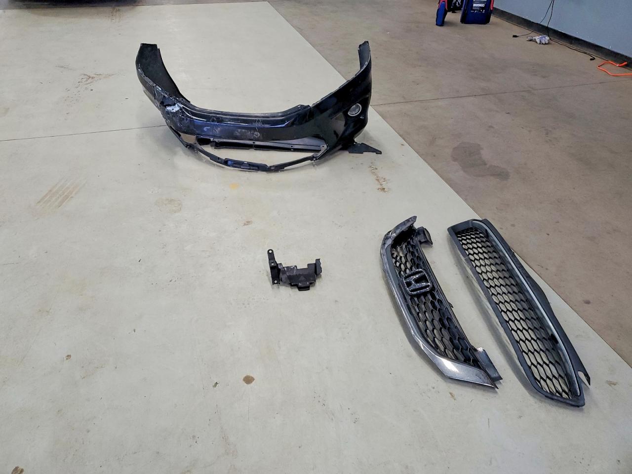 2015 Honda Accord Exl Черный vin: 1HGCT1B85FA006491