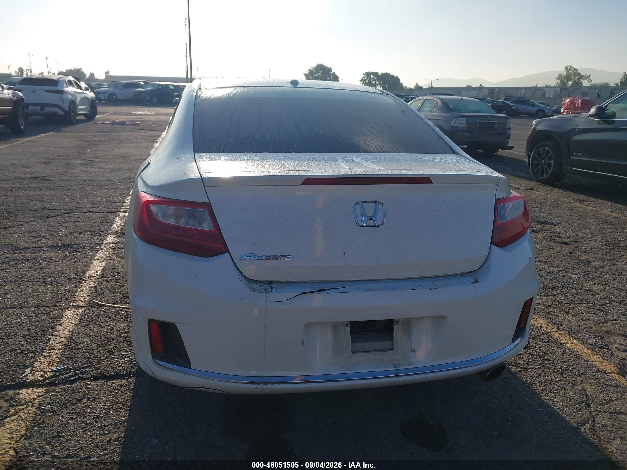 2015 Honda Accord Ex-l White vin: 1HGCT1B85FA010315