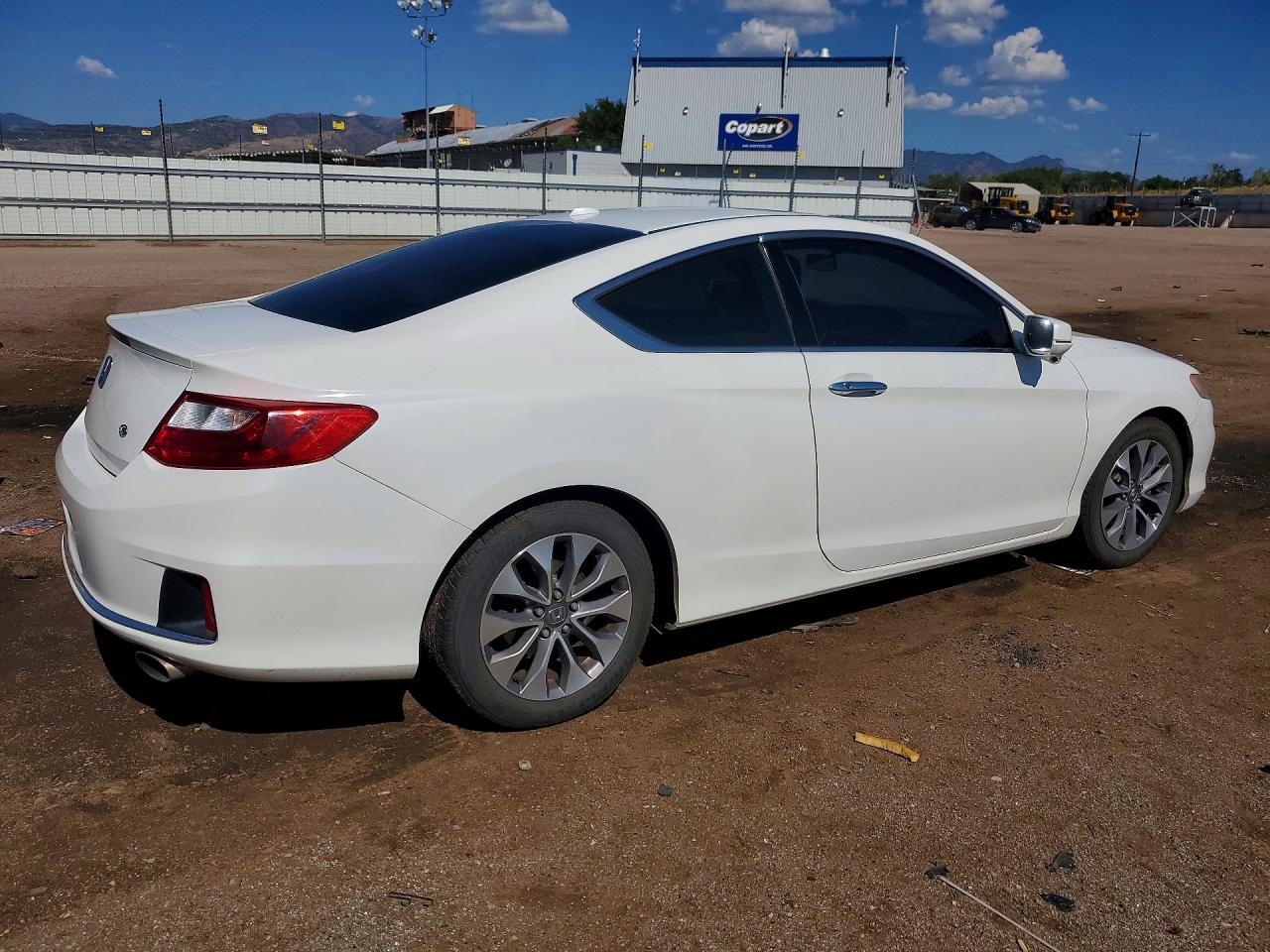 2013 Honda Accord Exl White vin: 1HGCT1B86DA010806