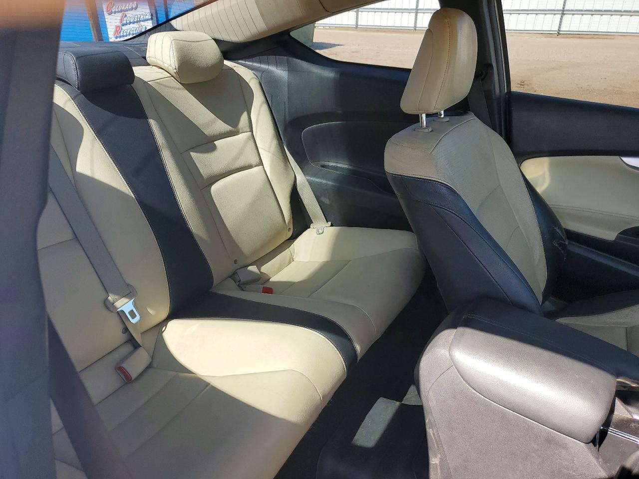 2013 Honda Accord Exl White vin: 1HGCT1B86DA010806