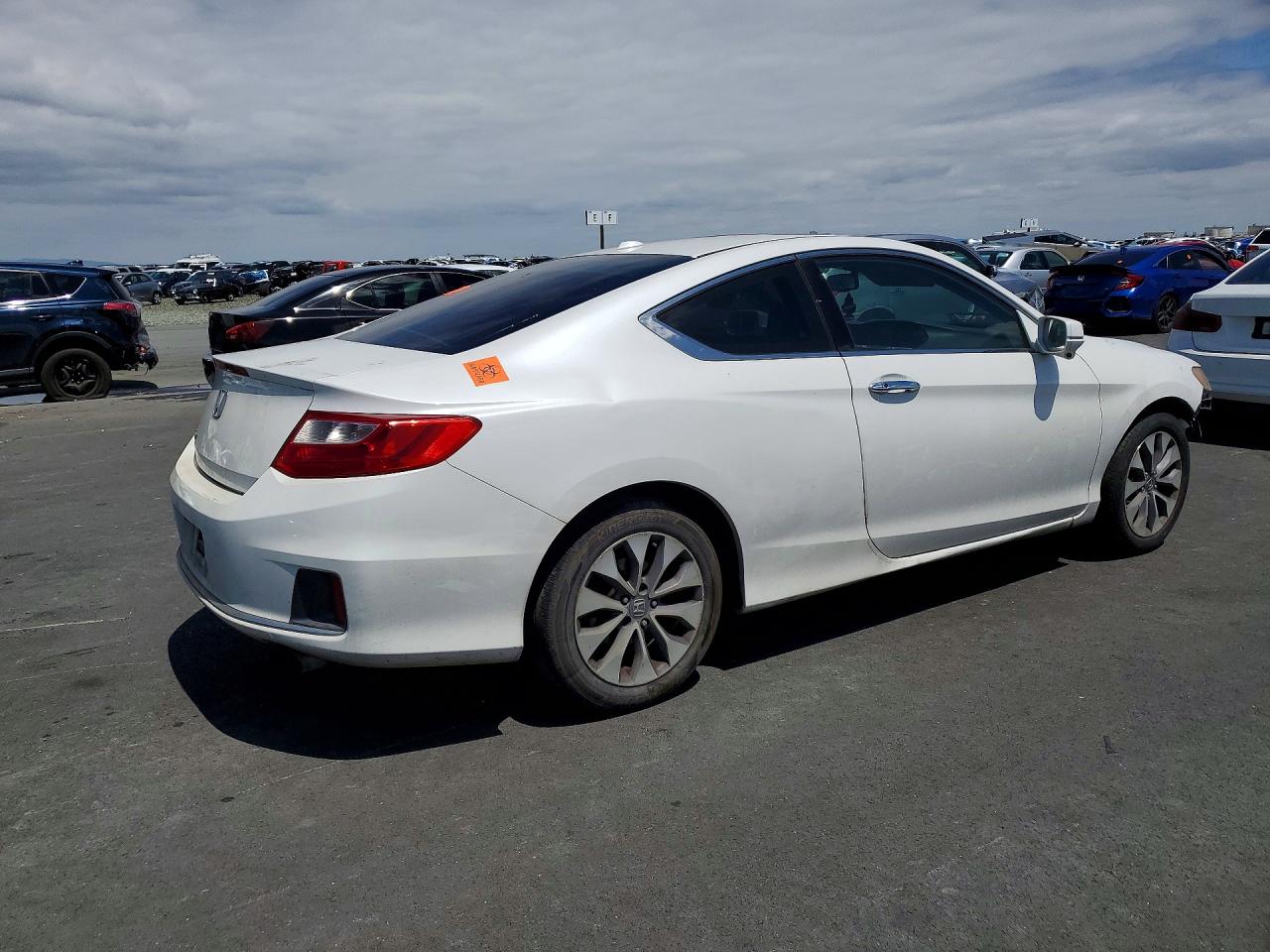 2015 Honda Accord Exl Белый vin: 1HGCT1B88FA012107