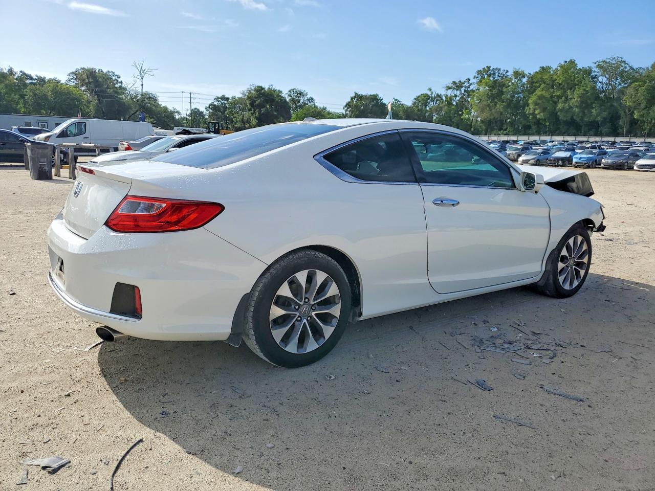 2013 Honda Accord Exl White vin: 1HGCT1B8XDA017029