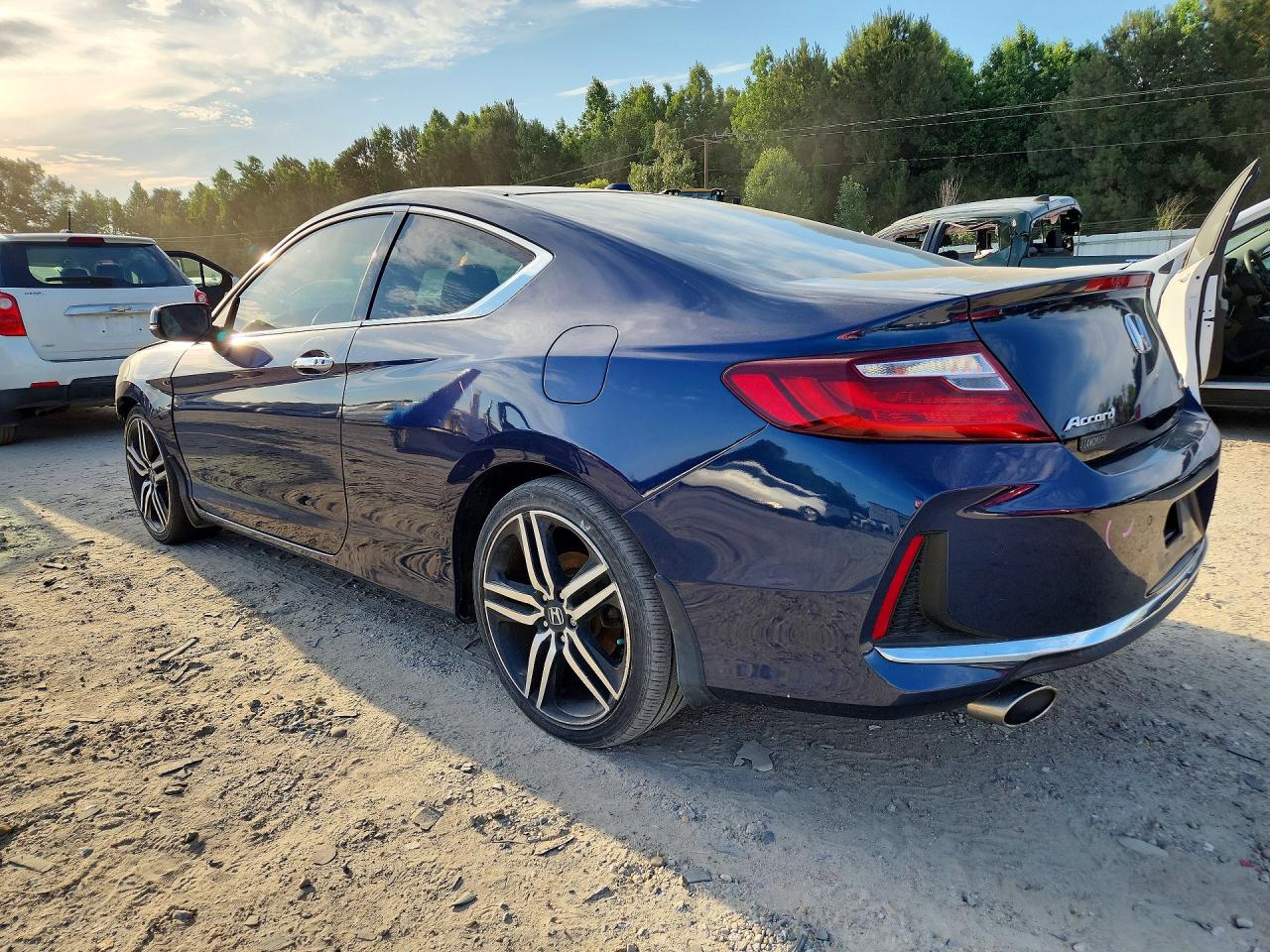 2016 Honda Accord Touring Синий vin: 1HGCT2B03GA003896