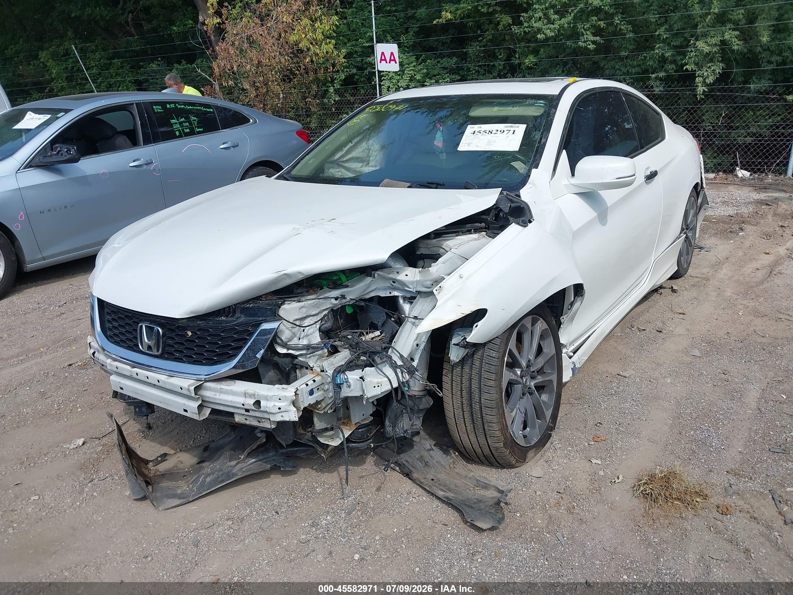 2015 Honda Accord Ex-l V-6 White vin: 1HGCT2B80FA004184