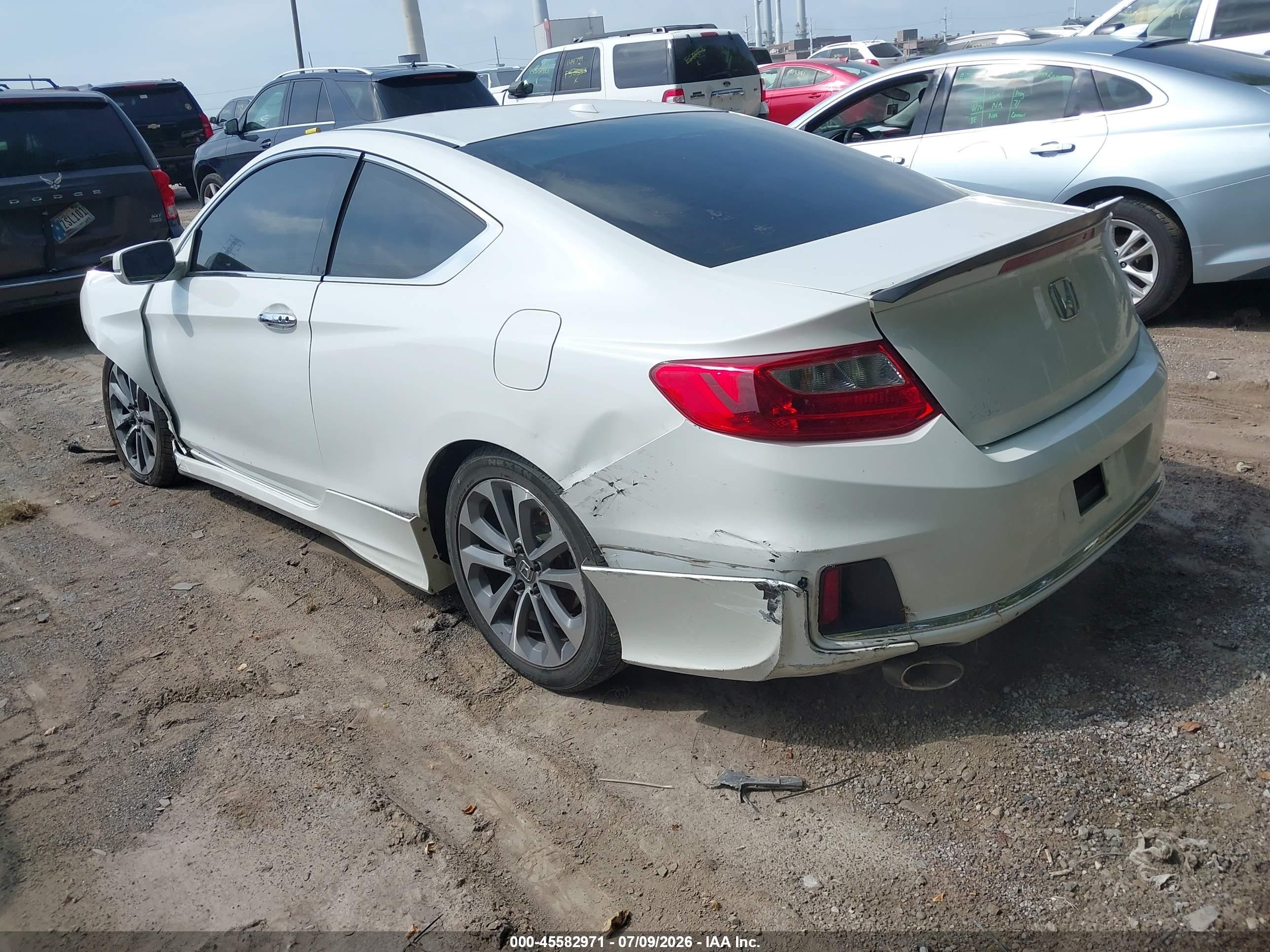 2015 Honda Accord Ex-l V-6 White vin: 1HGCT2B80FA004184