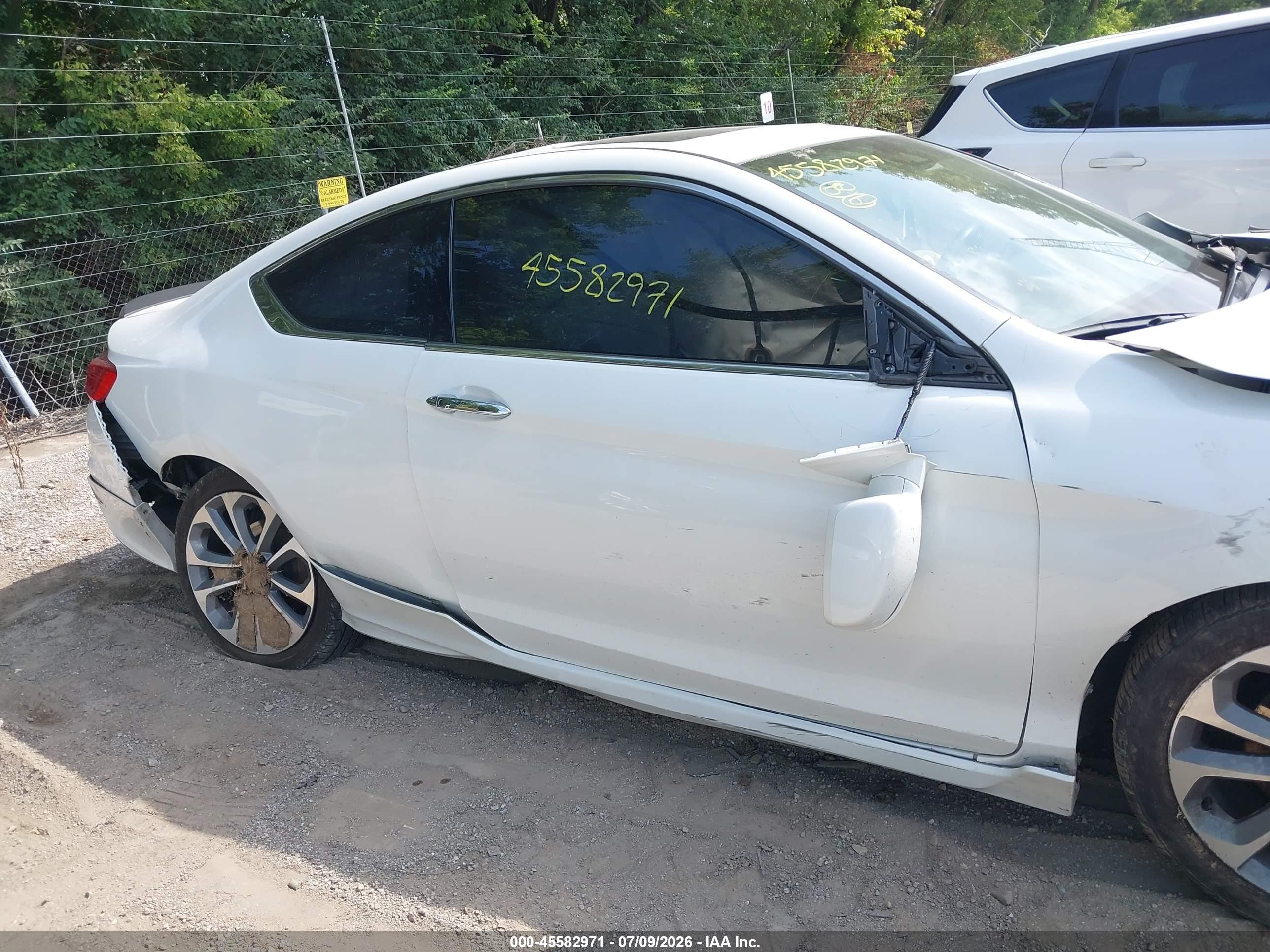 2015 Honda Accord Ex-l V-6 White vin: 1HGCT2B80FA004184