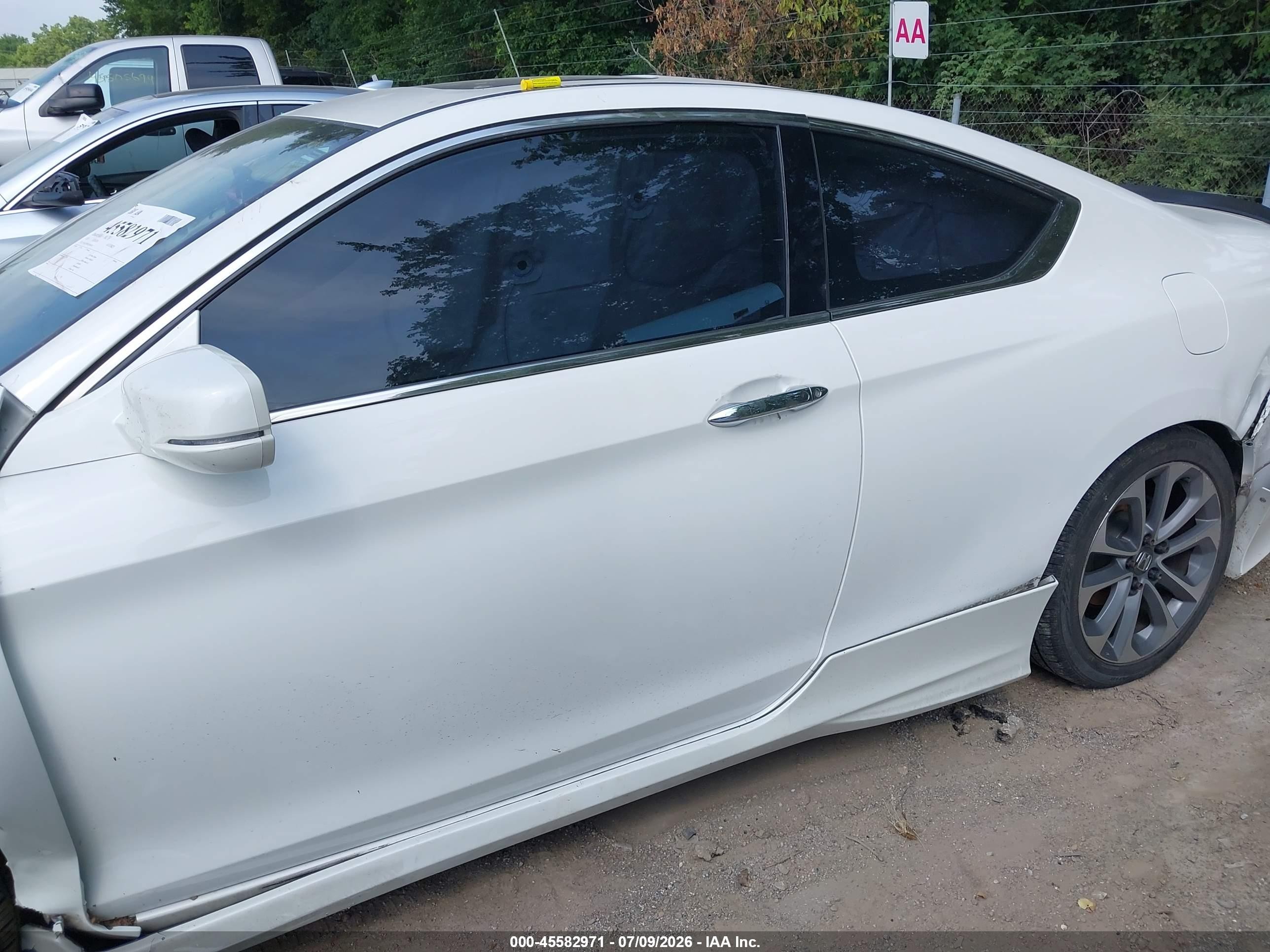 2015 Honda Accord Ex-l V-6 White vin: 1HGCT2B80FA004184