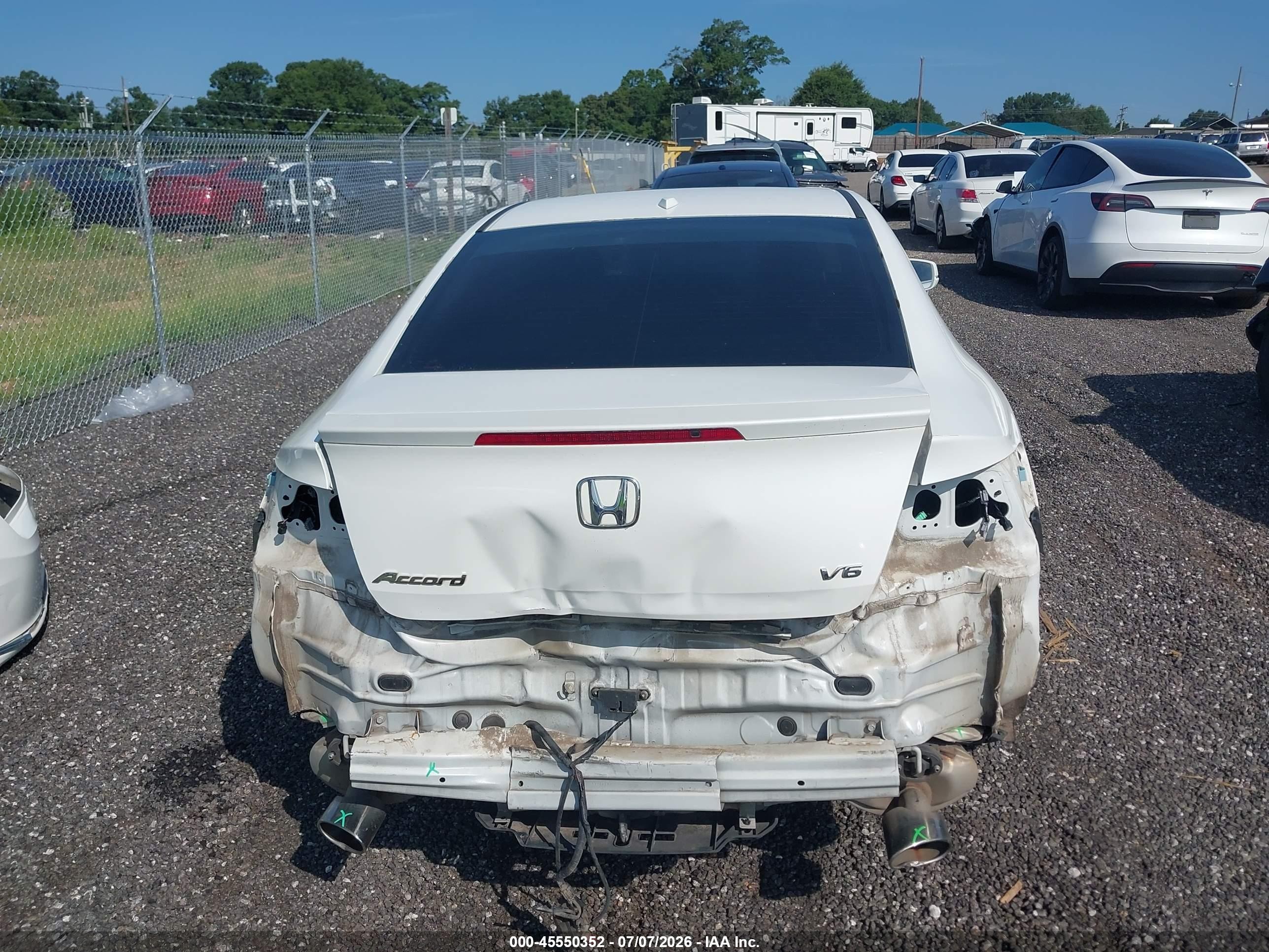 2014 Honda Accord Ex-l V-6 White vin: 1HGCT2B81EA002779