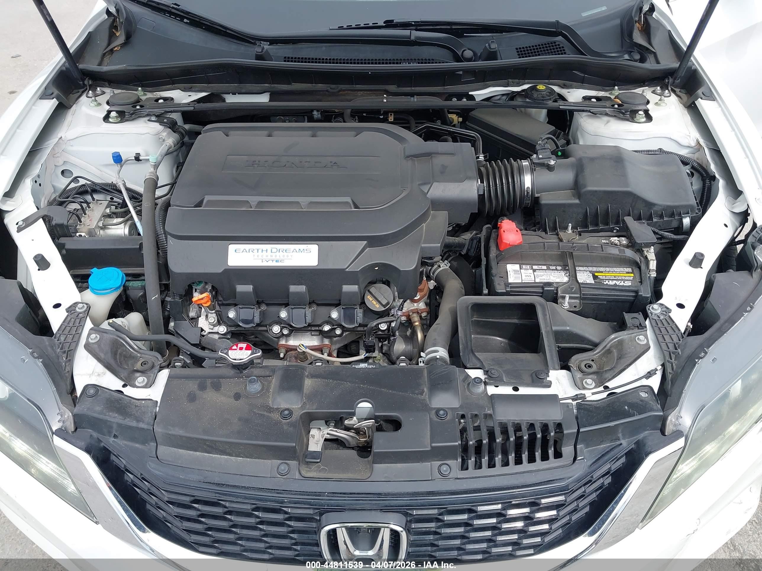 2015 Honda Accord Ex-l V-6 White vin: 1HGCT2B81FA002122