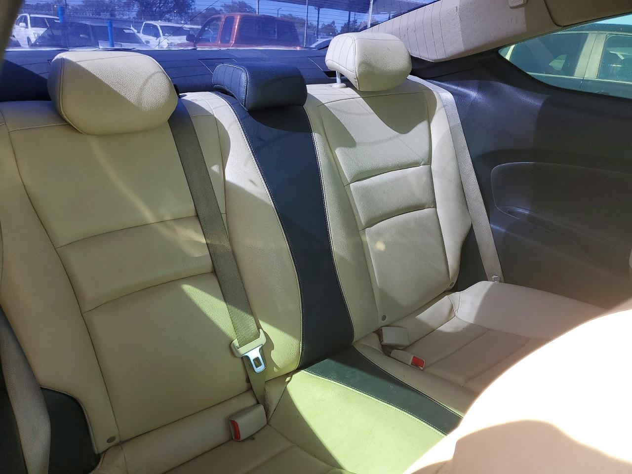 2014 Honda Accord Exl Белый vin: 1HGCT2B82EA000216