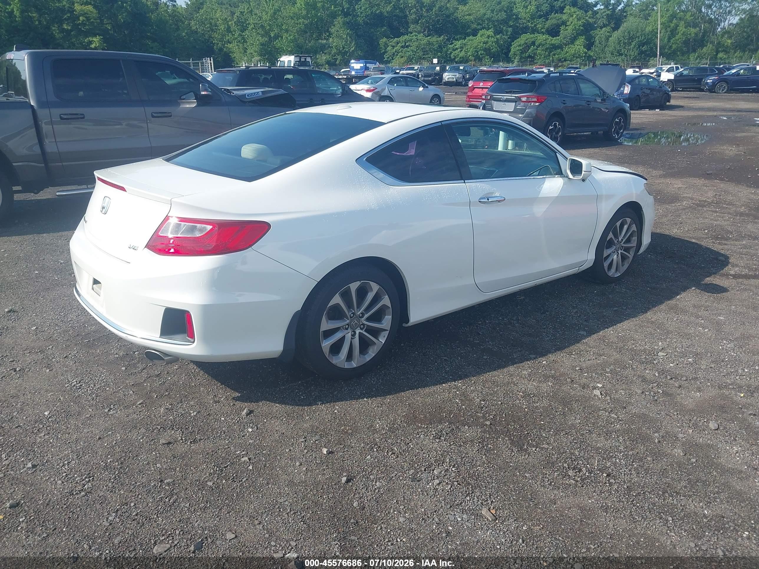 2015 Honda Accord Ex-l V-6 Белый vin: 1HGCT2B82FA002145