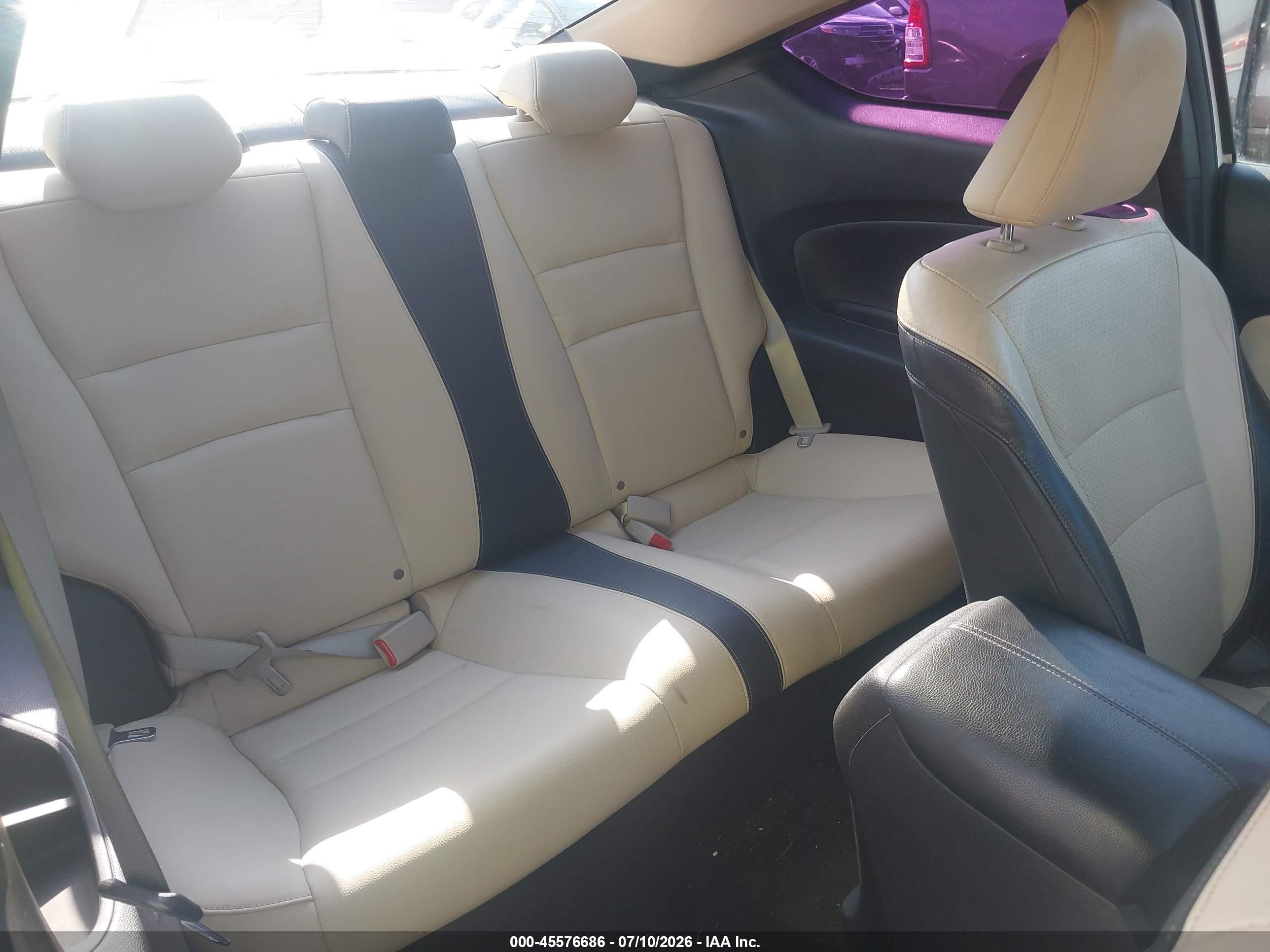 2015 Honda Accord Ex-l V-6 Белый vin: 1HGCT2B82FA002145