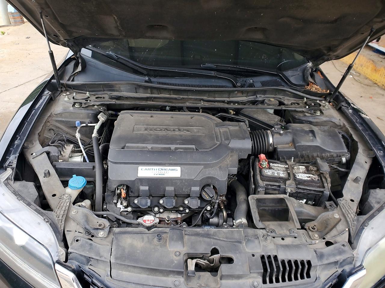 2015 Hond Accord Black vin: 1HGCT2B82FA006664