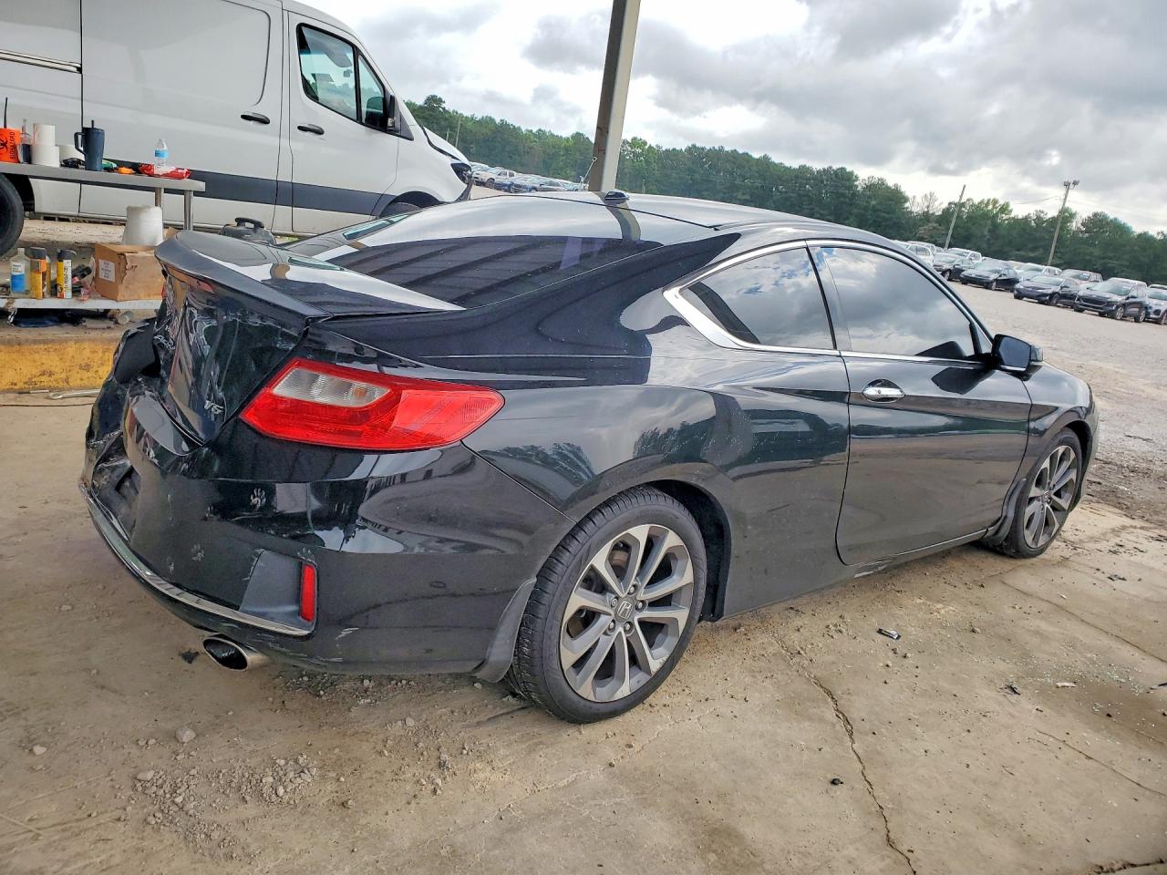 2015 Hond Accord Black vin: 1HGCT2B82FA006664