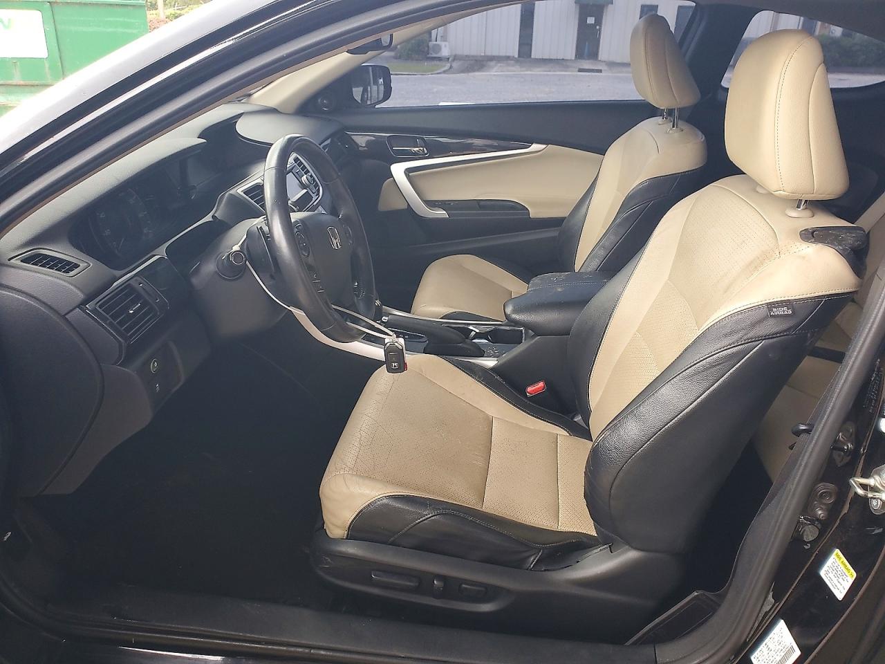 2015 Hond Accord Black vin: 1HGCT2B82FA006664