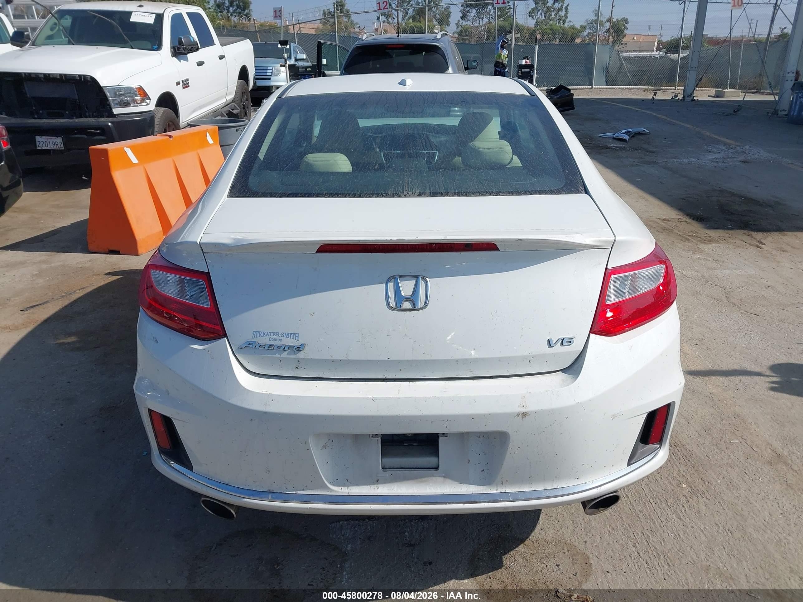 2015 Honda Accord Ex-l V-6 White vin: 1HGCT2B83FA005930