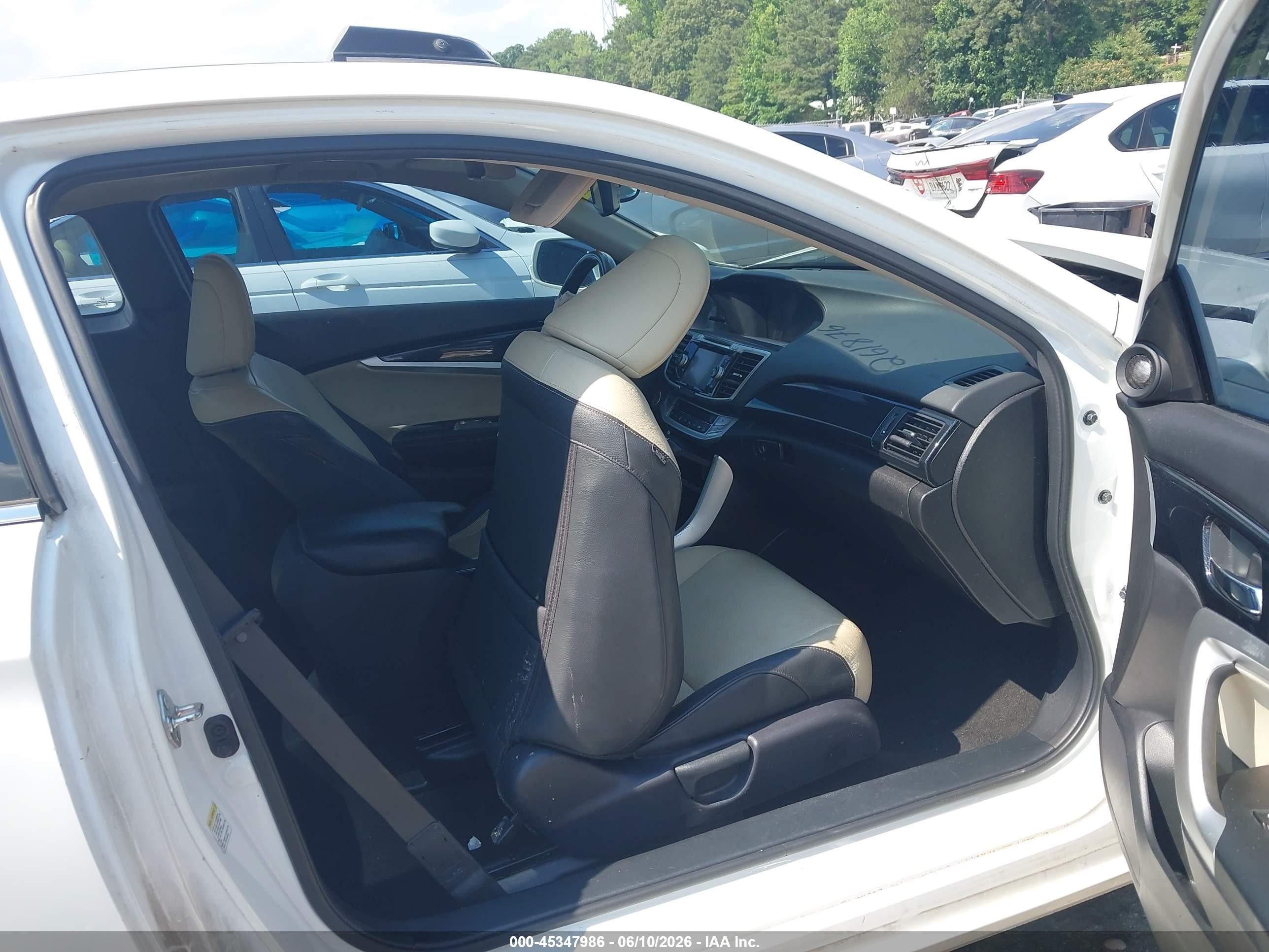 2015 Honda Accord Ex-l V-6 White vin: 1HGCT2B83FA006446