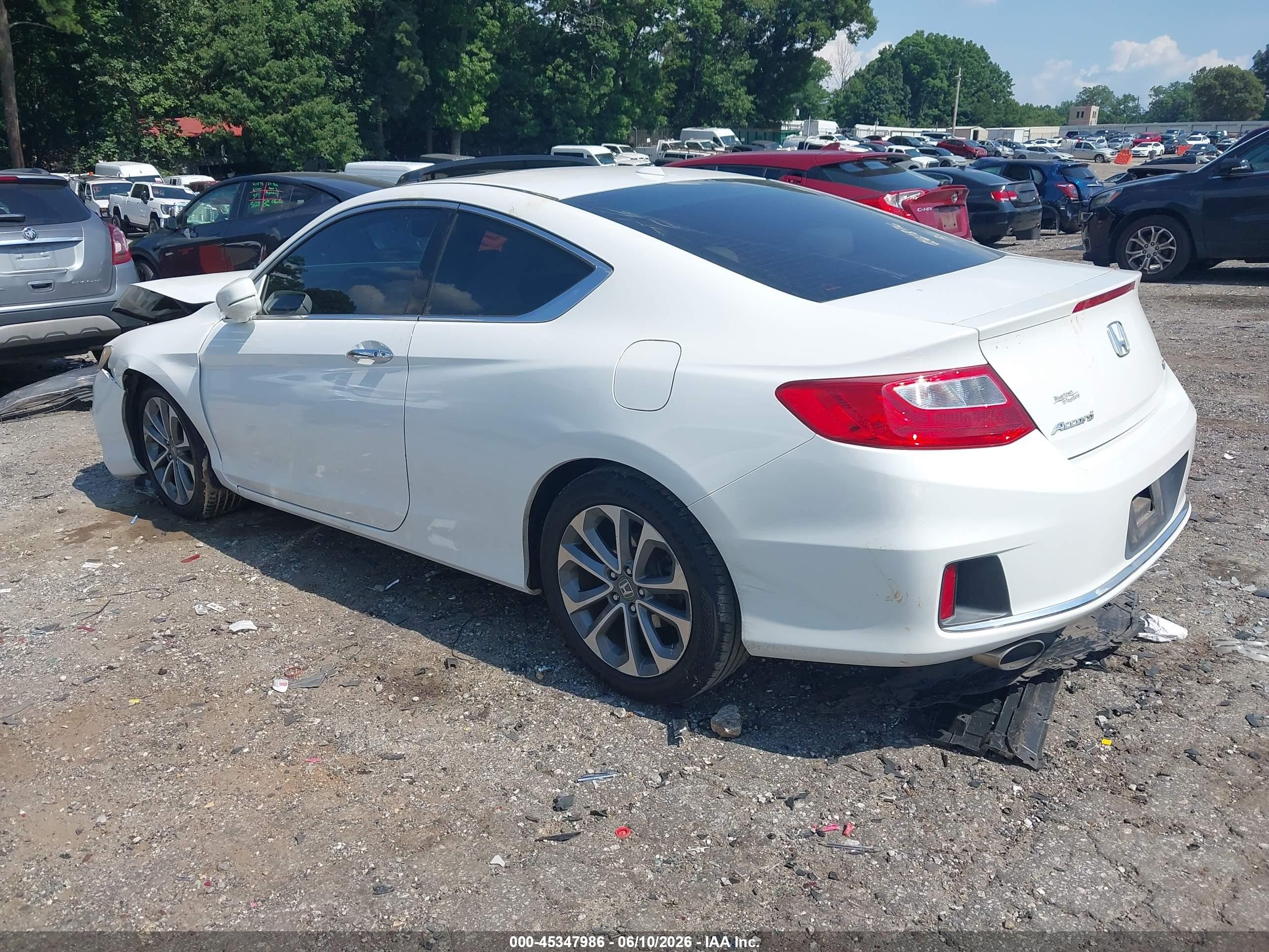 2015 Honda Accord Ex-l V-6 White vin: 1HGCT2B83FA006446
