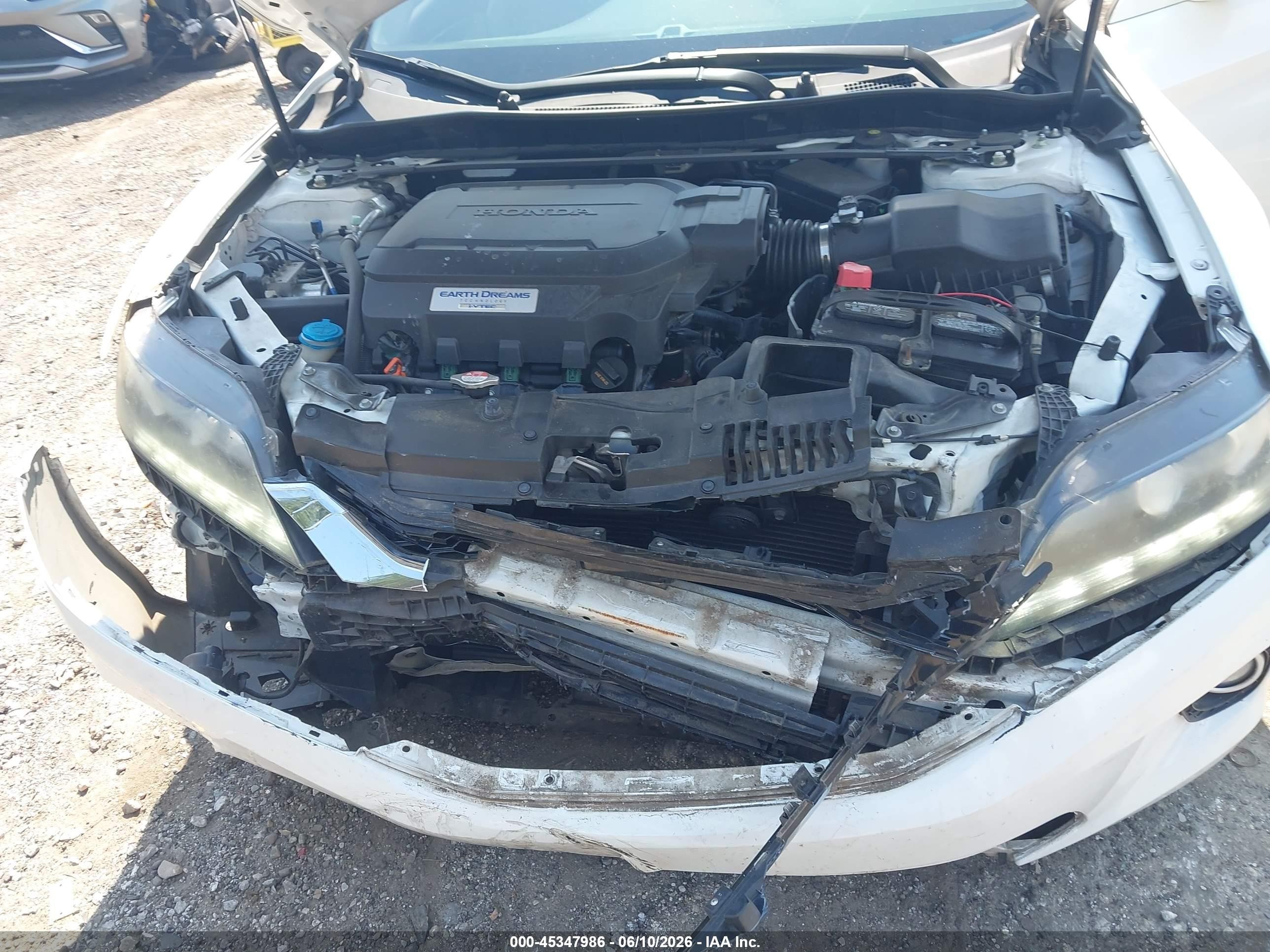 2015 Honda Accord Ex-l V-6 White vin: 1HGCT2B83FA006446