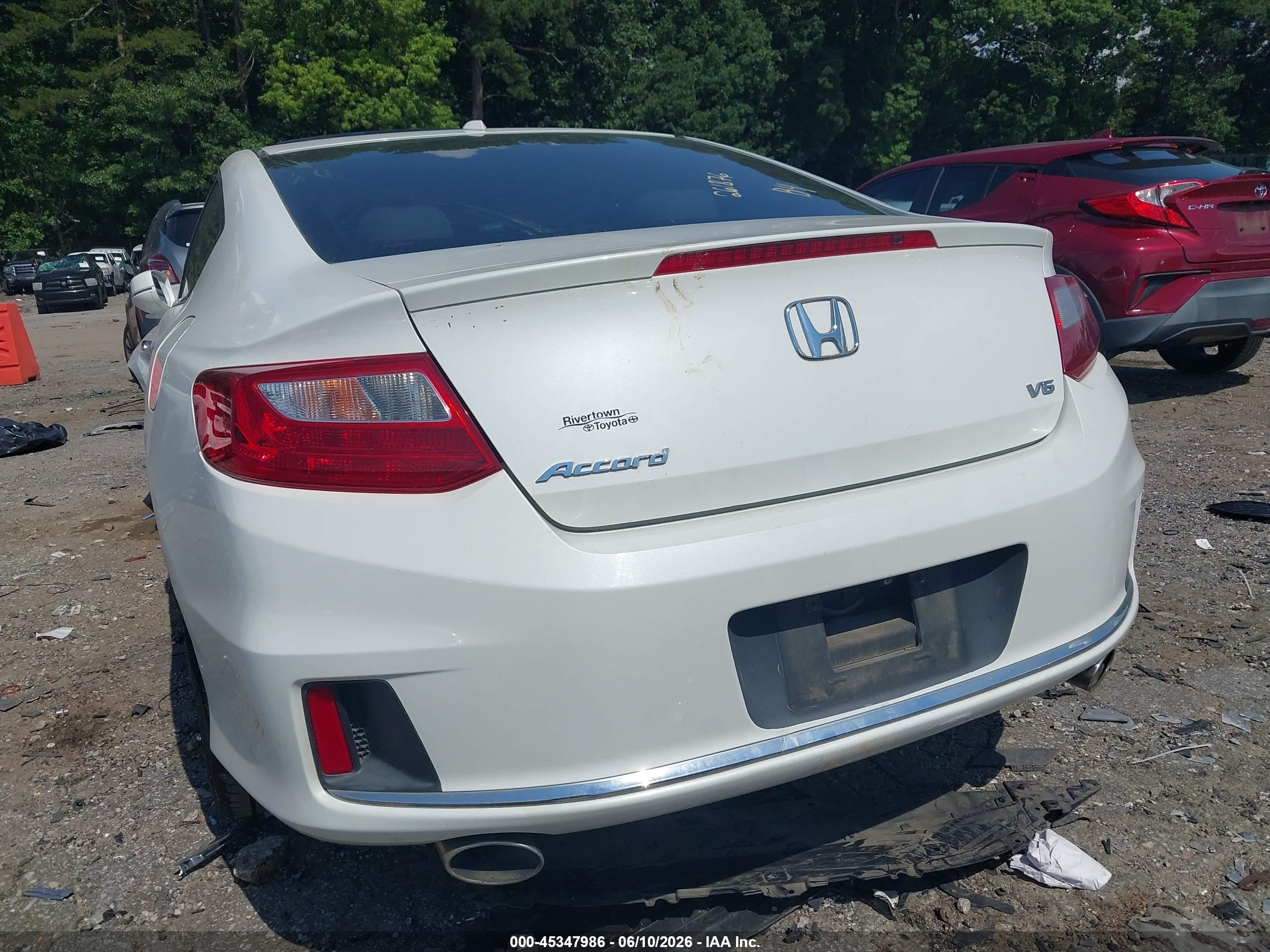 2015 Honda Accord Ex-l V-6 White vin: 1HGCT2B83FA006446