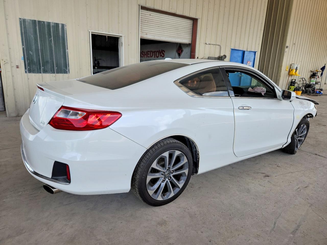 2015 Honda Accord Exl White vin: 1HGCT2B83FA008908