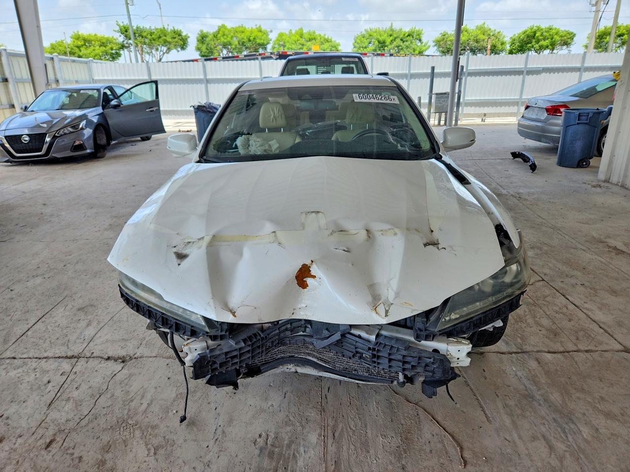 2015 Honda Accord Exl White vin: 1HGCT2B83FA008908