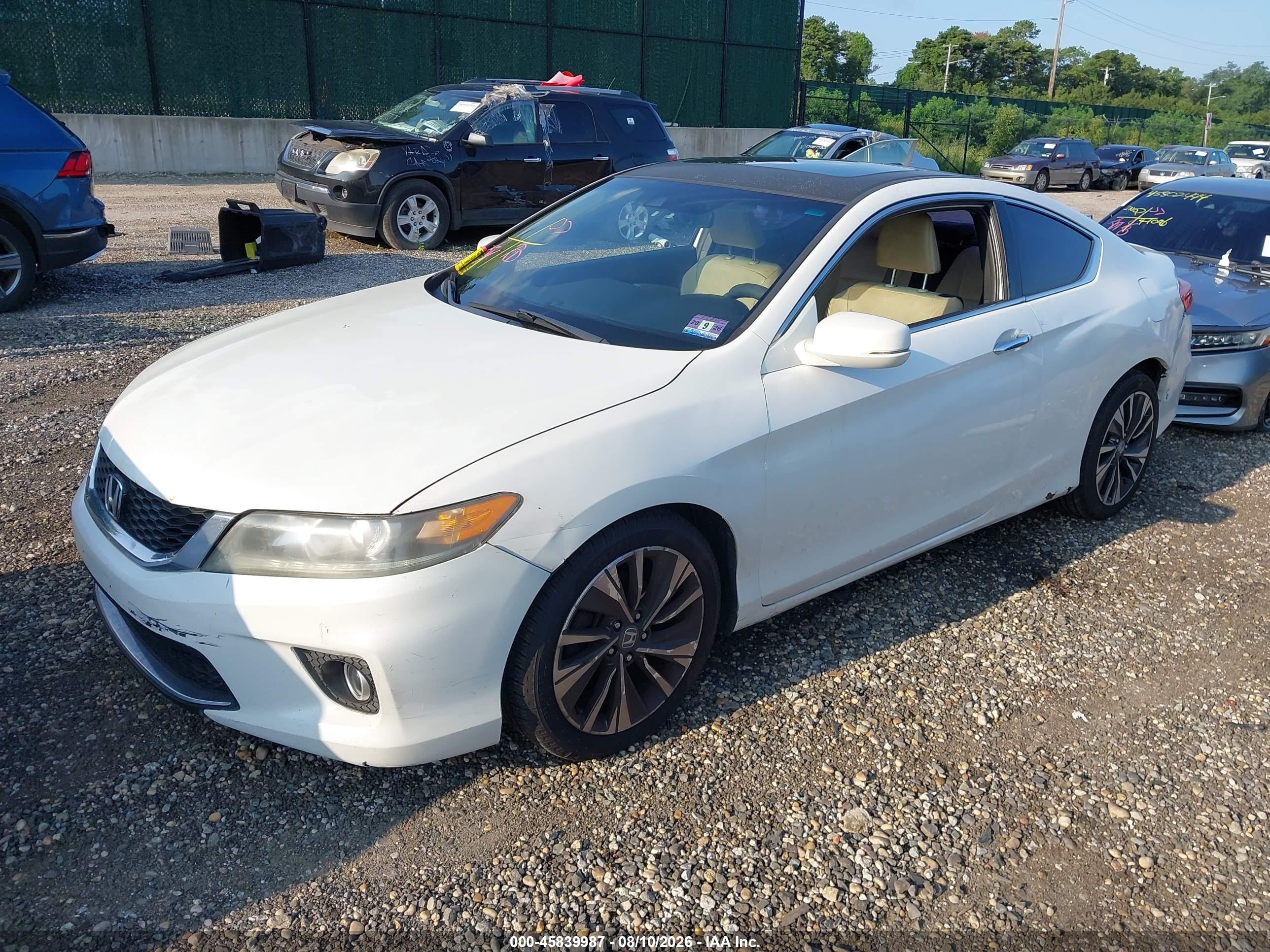2014 Honda Accord Ex-l V-6 White vin: 1HGCT2B84EA000525