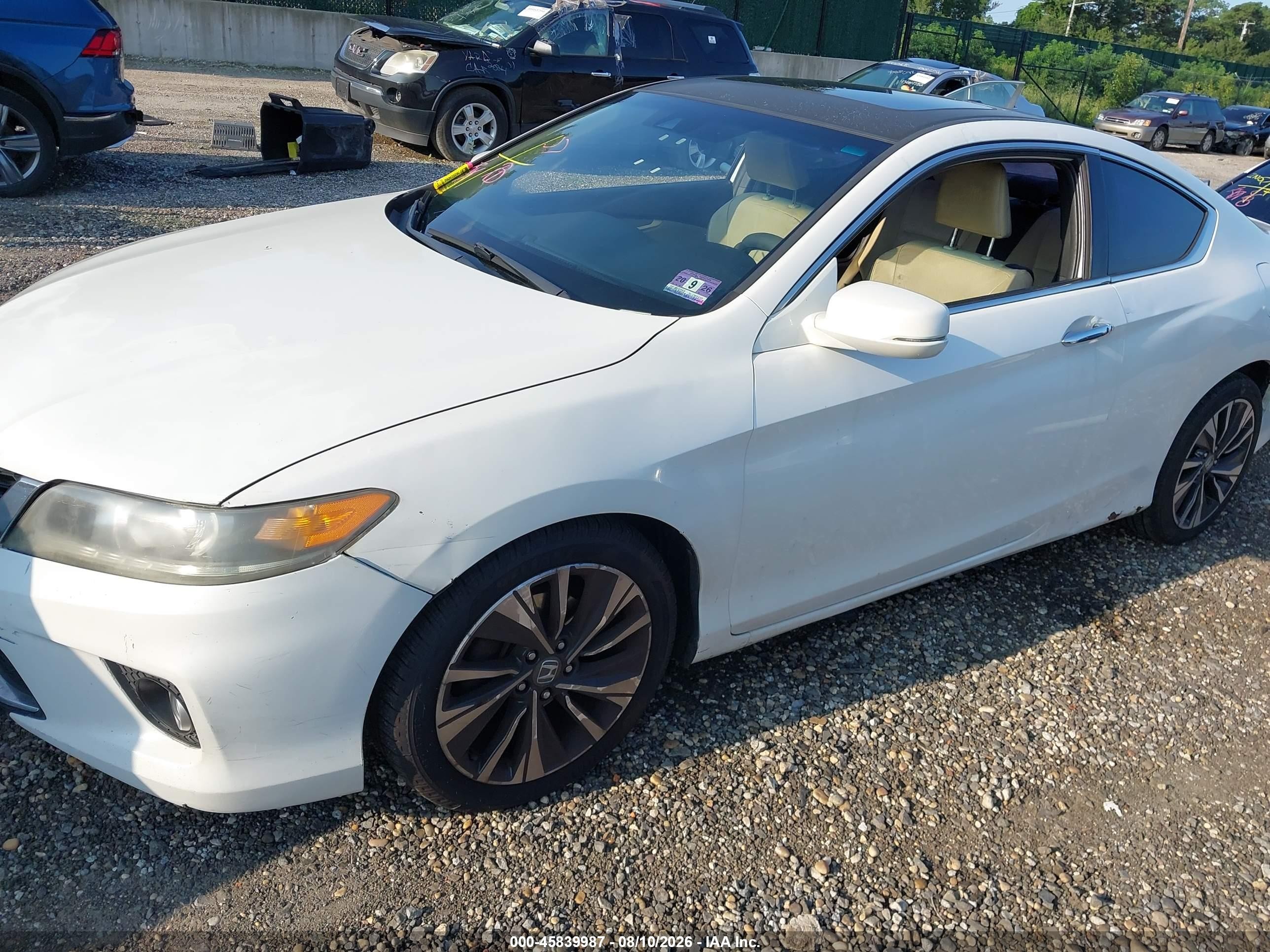 2014 Honda Accord Ex-l V-6 White vin: 1HGCT2B84EA000525