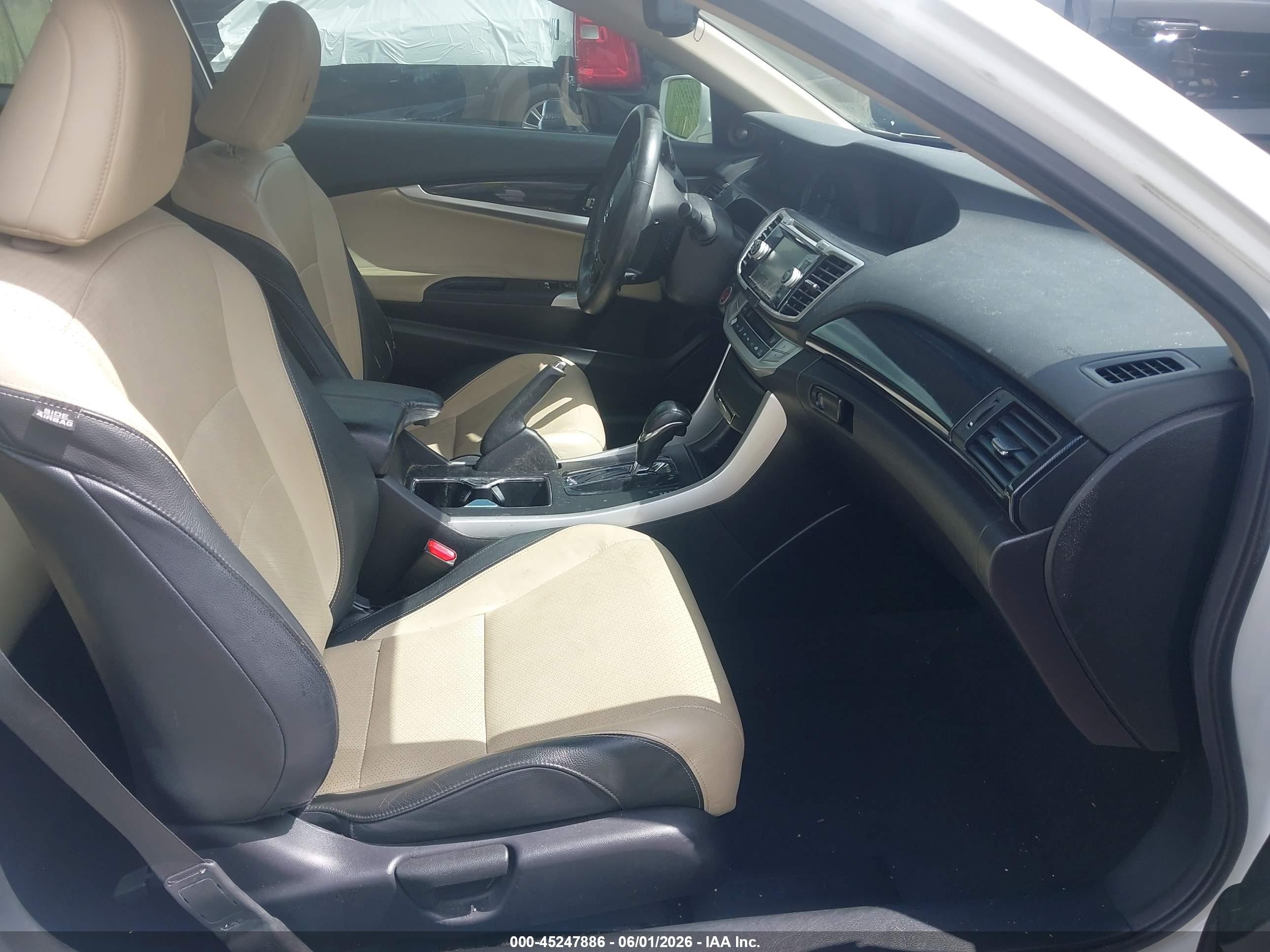 2015 Honda Accord Ex-l V-6 White vin: 1HGCT2B84FA008299