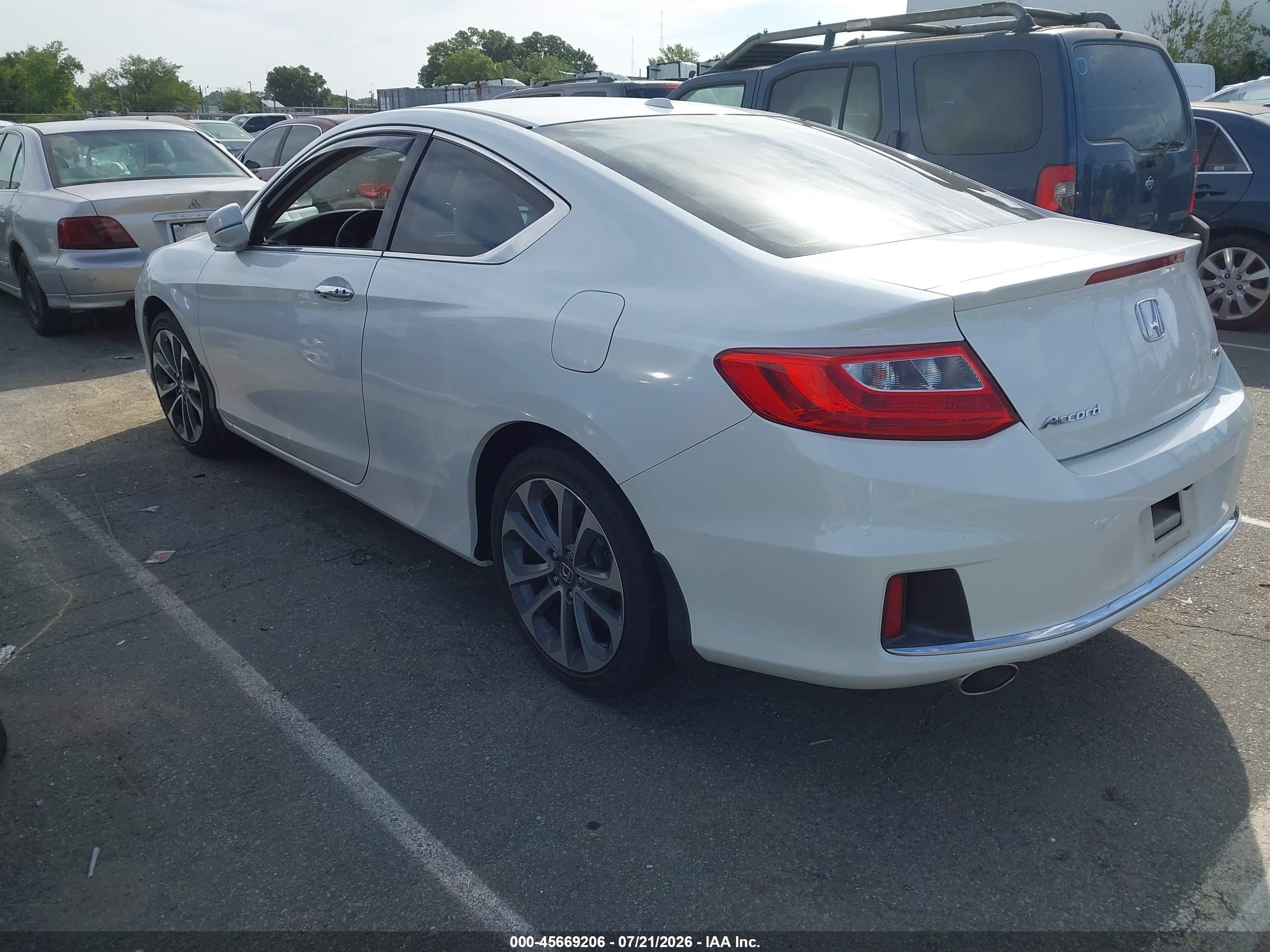2015 Honda Accord Ex-l V-6 White vin: 1HGCT2B84FA008660